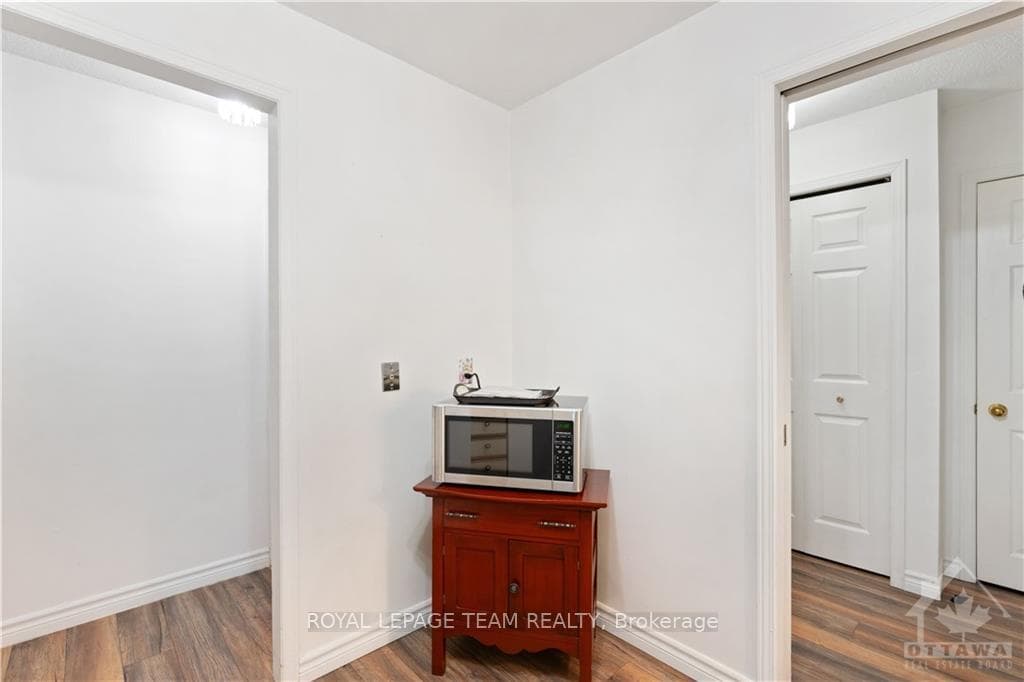 820 LAURIER Boulevard Unit 101 photo 9