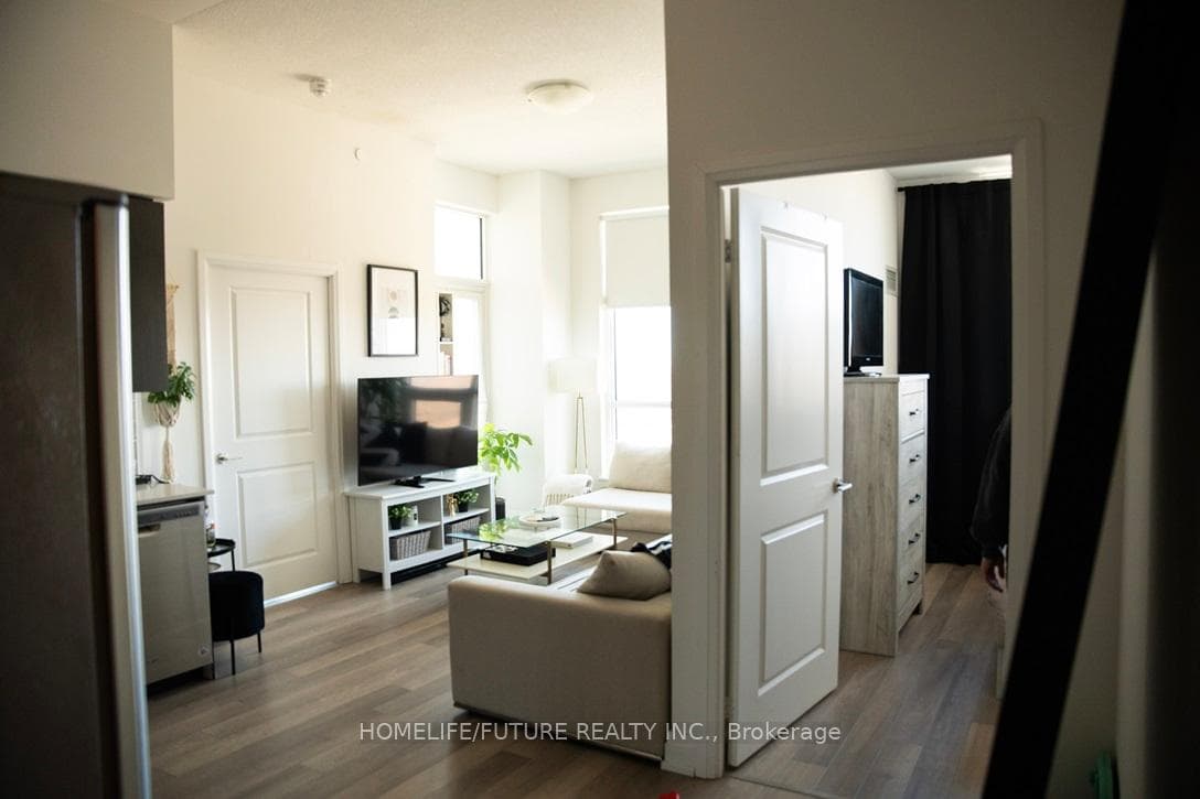 3121 Sheppard Avenue Unit 908 photo 3
