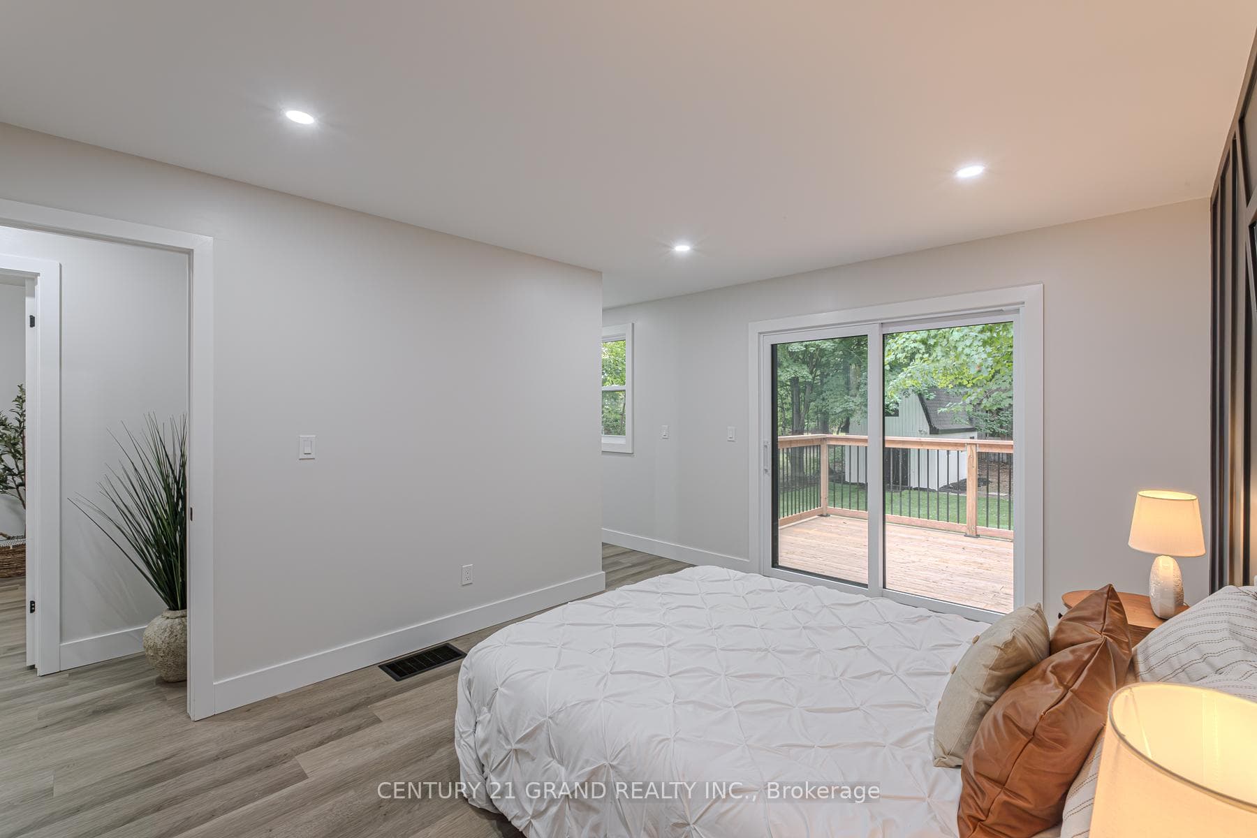 550 Mount Pleasant Road photo 20