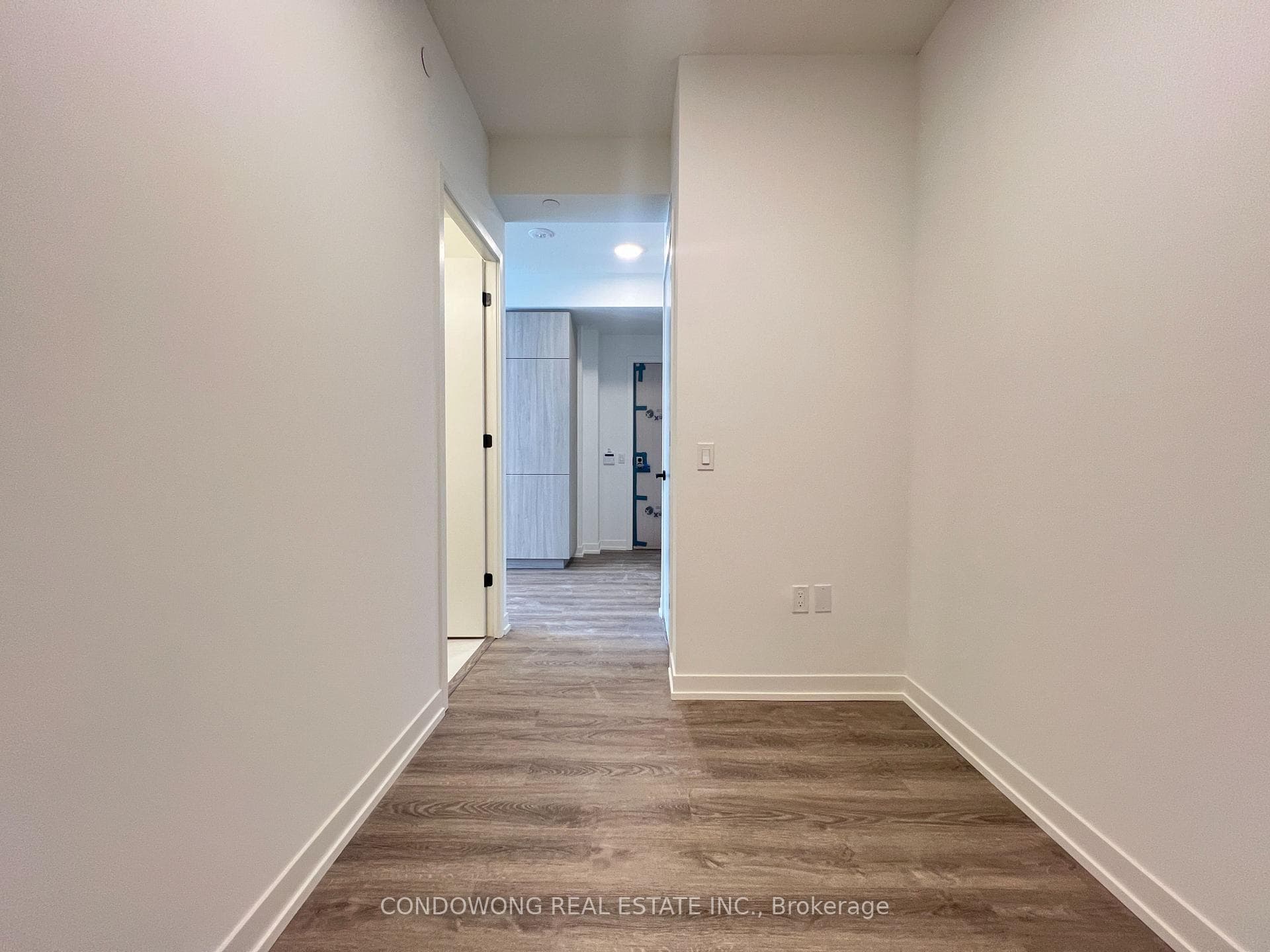 8 Interchange Way Unit 701 photo 6