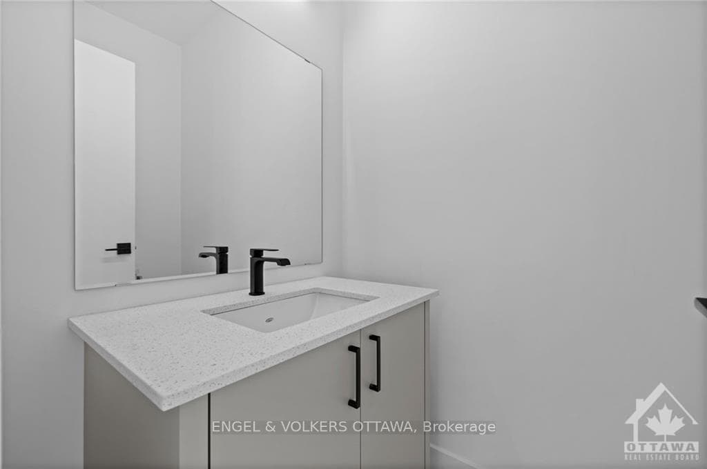 1260 MARENGER Street Unit D photo 14