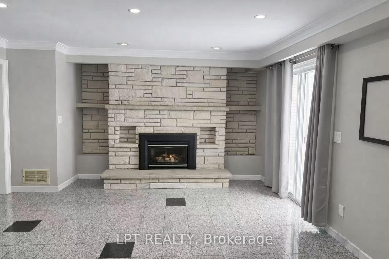 5575 Halls Road photo 5