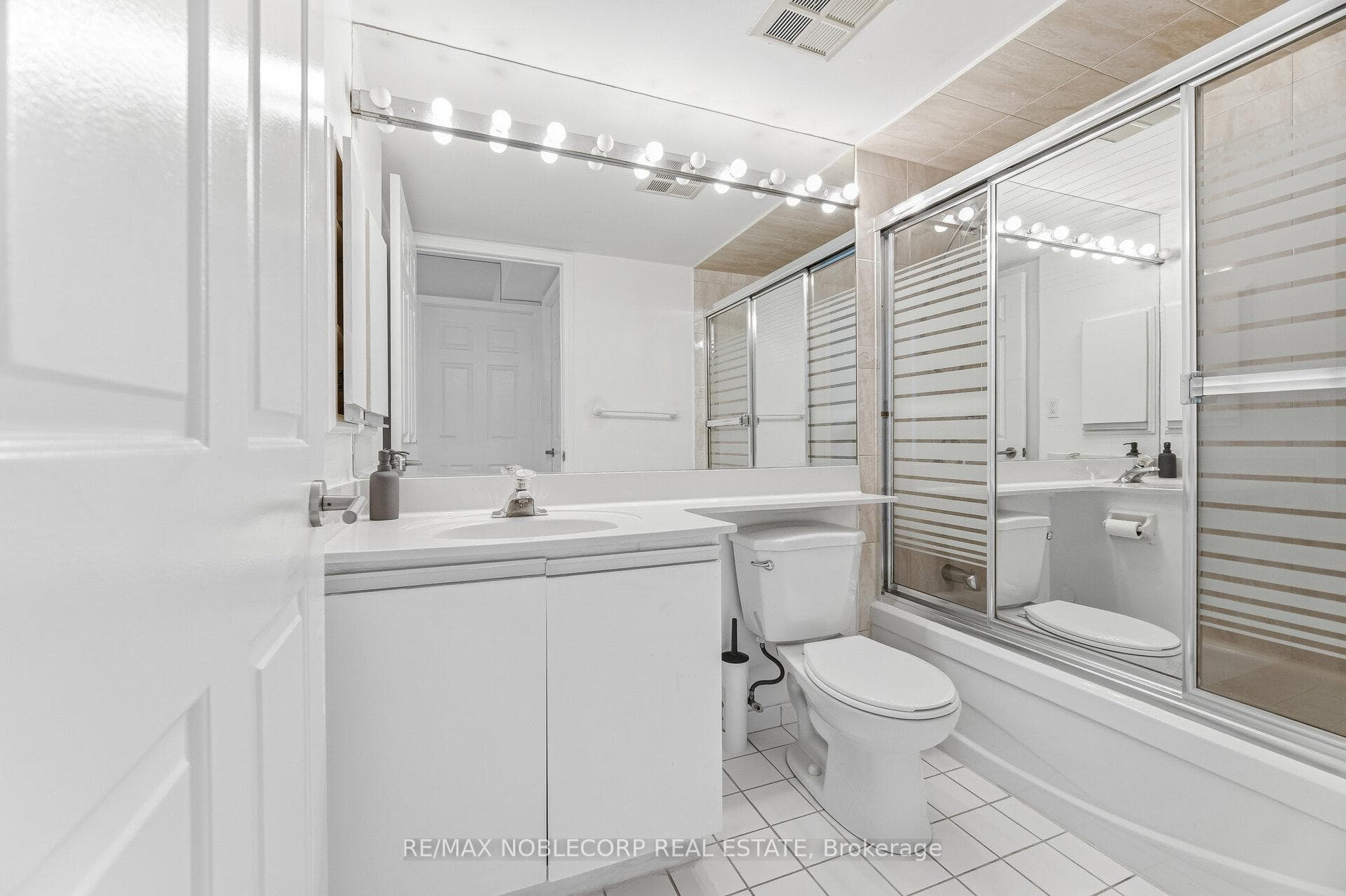 22 Hanover Road Unit 1107 photo 23