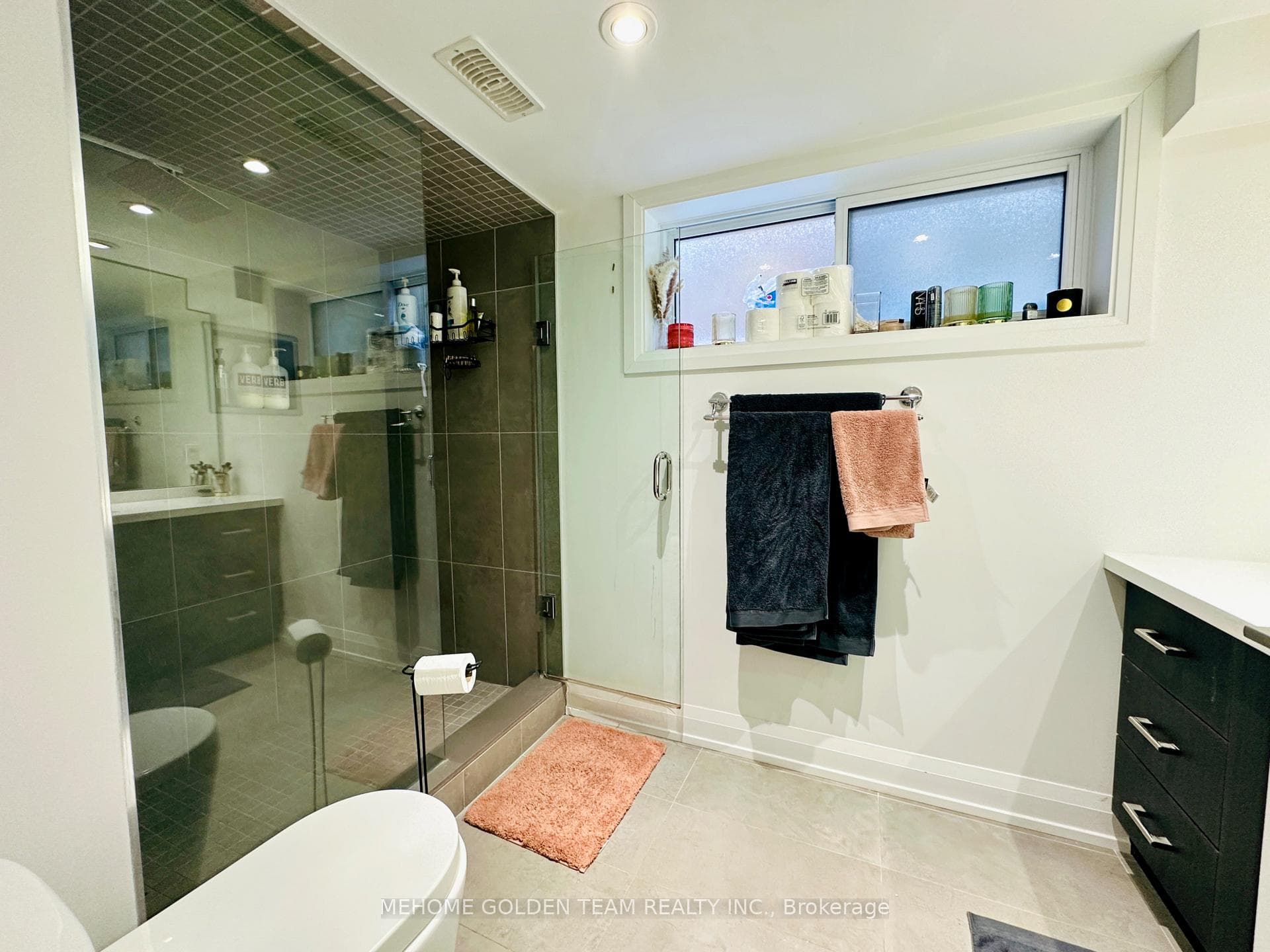 2 Abbotsfield Gate photo 33