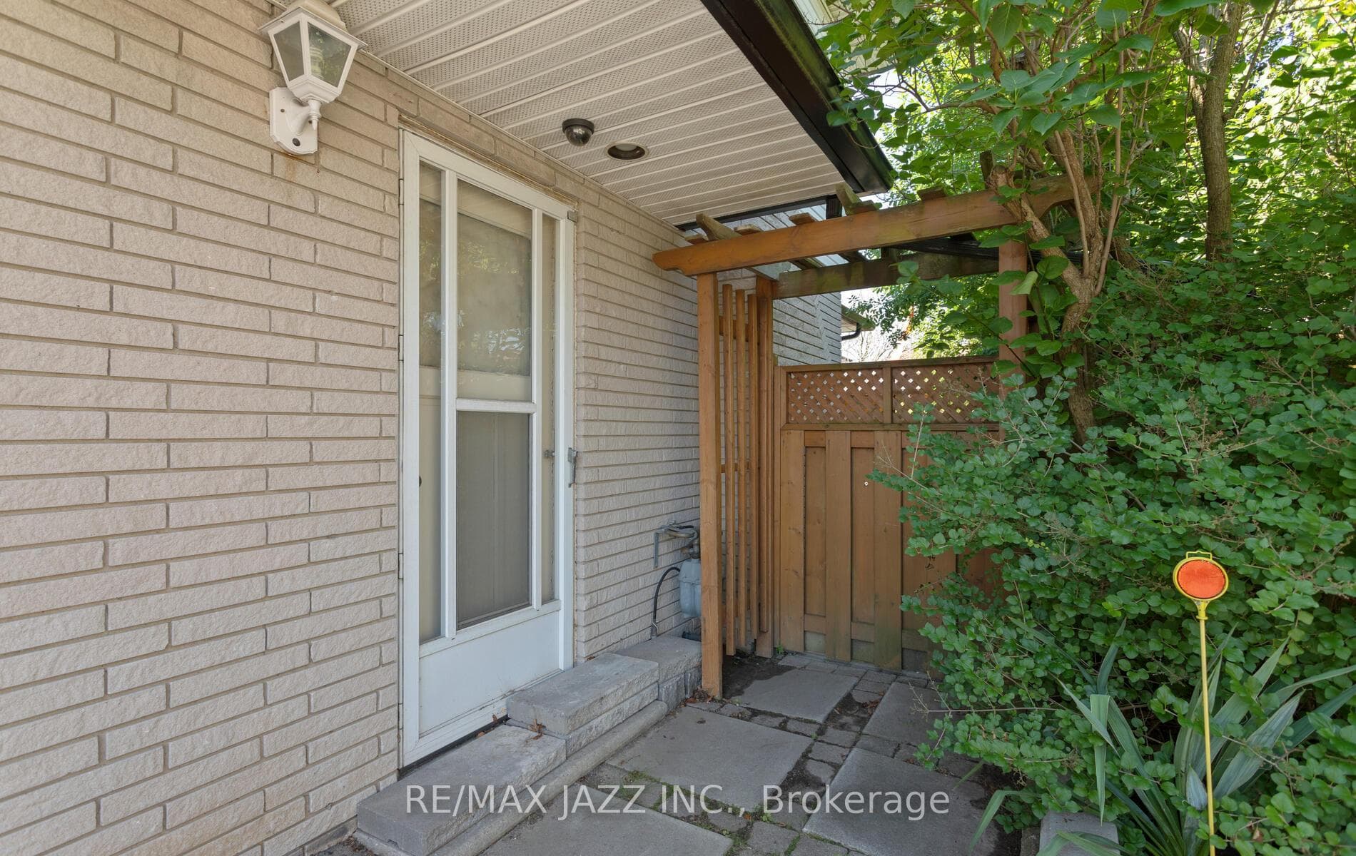 820 Fernhill Boulevard photo 31