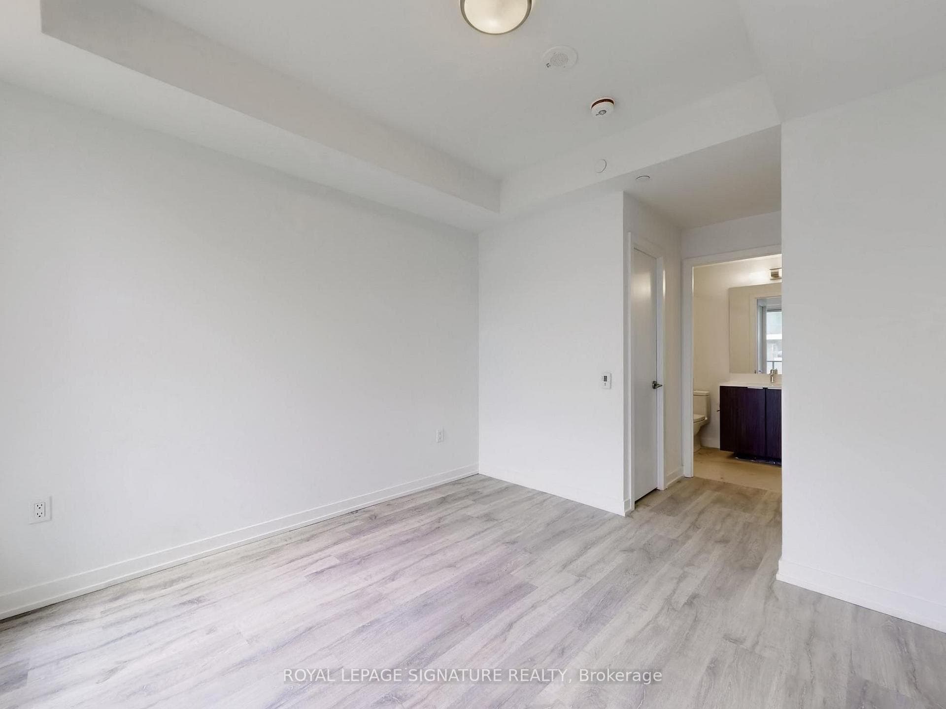 8 Olympic Gdn Drive Unit S608 photo 30