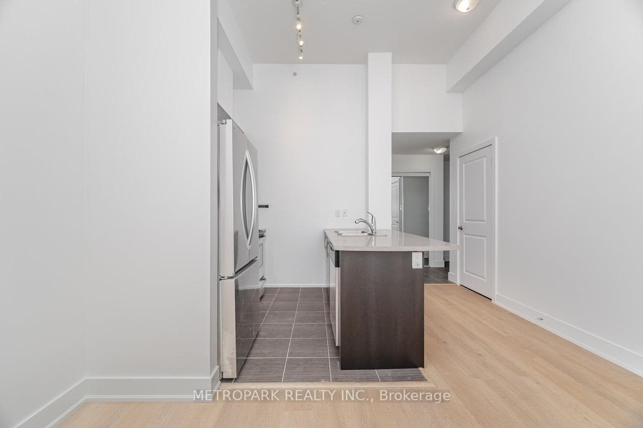 85 Robinson Street Unit 102 photo 10