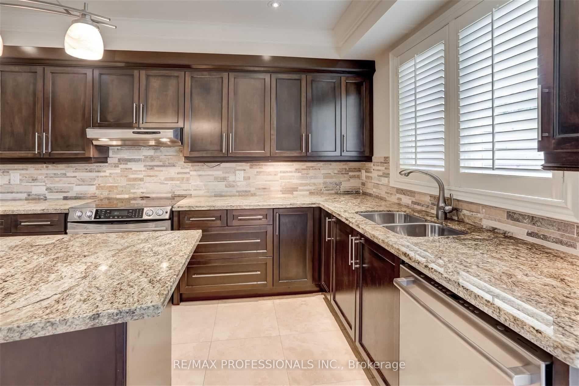 330 Dalesford Road photo 10