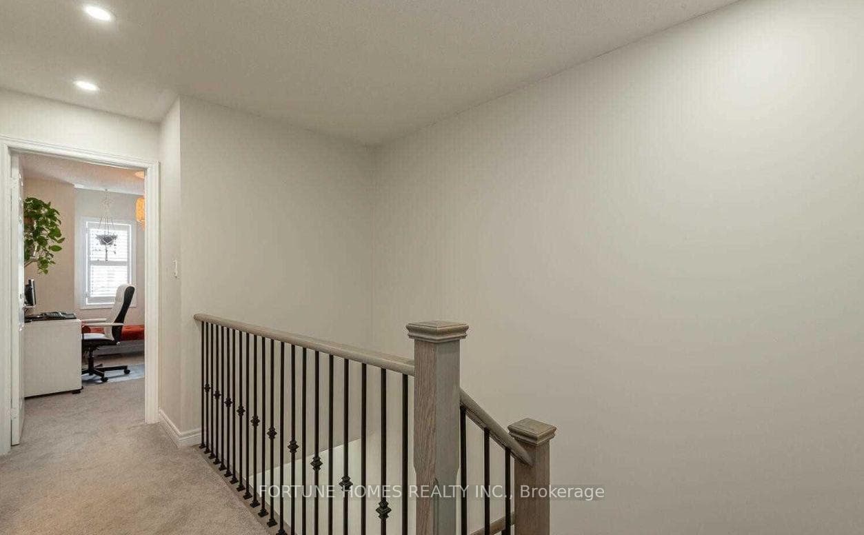 119 Benadir Avenue photo 11