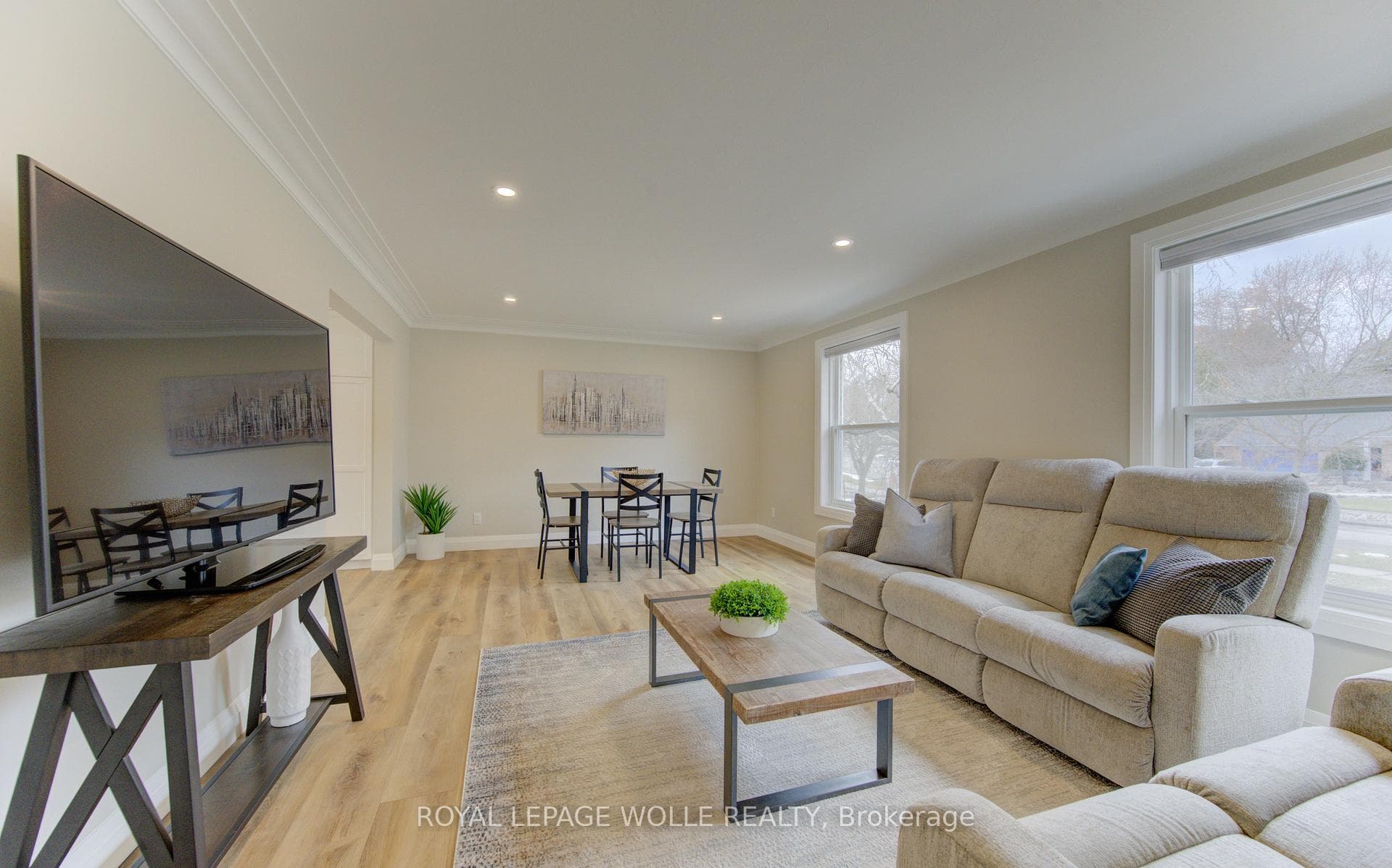 395 Warrington Drive photo 25