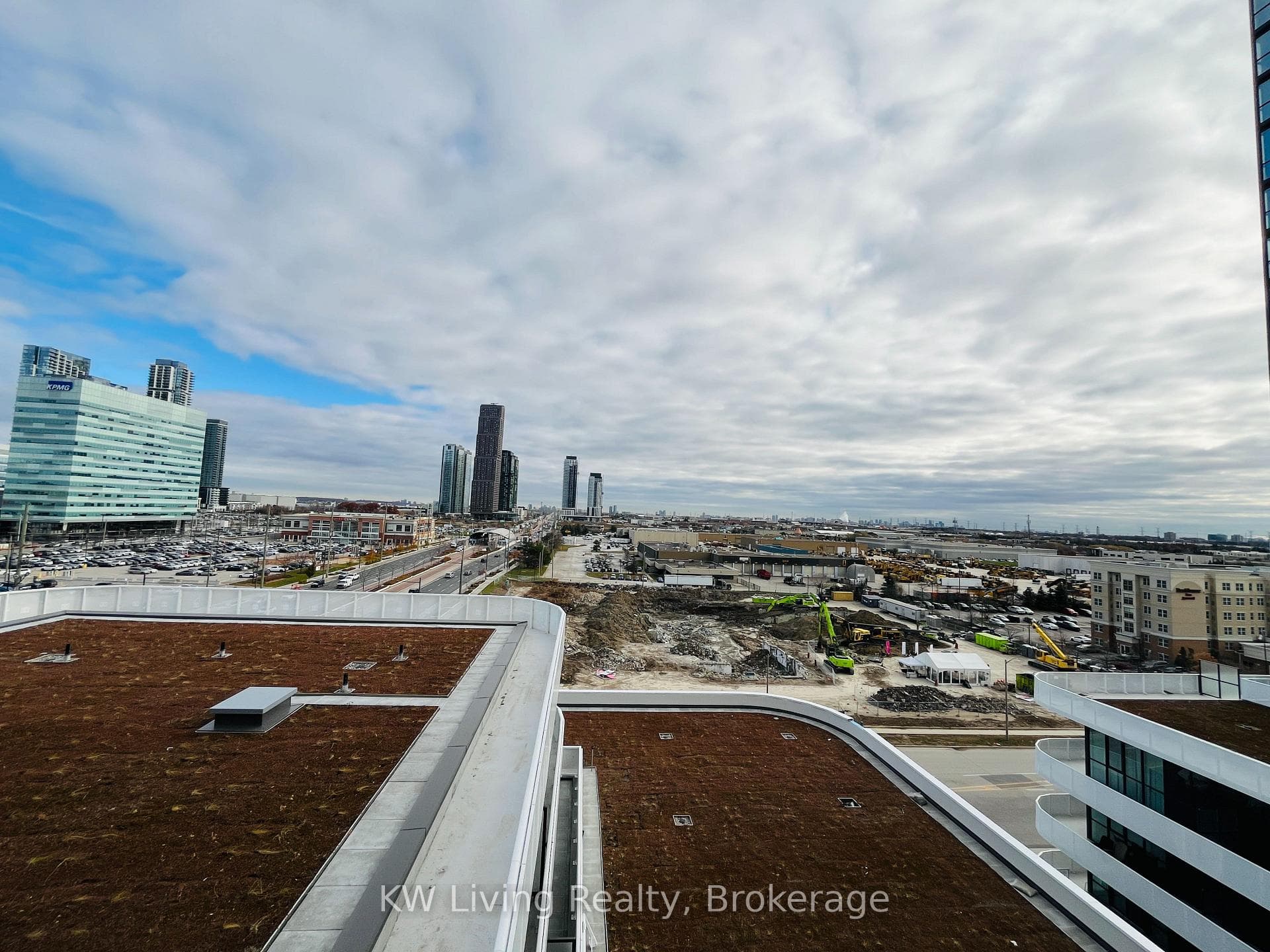 8 Interchange Way Unit 808 photo 11