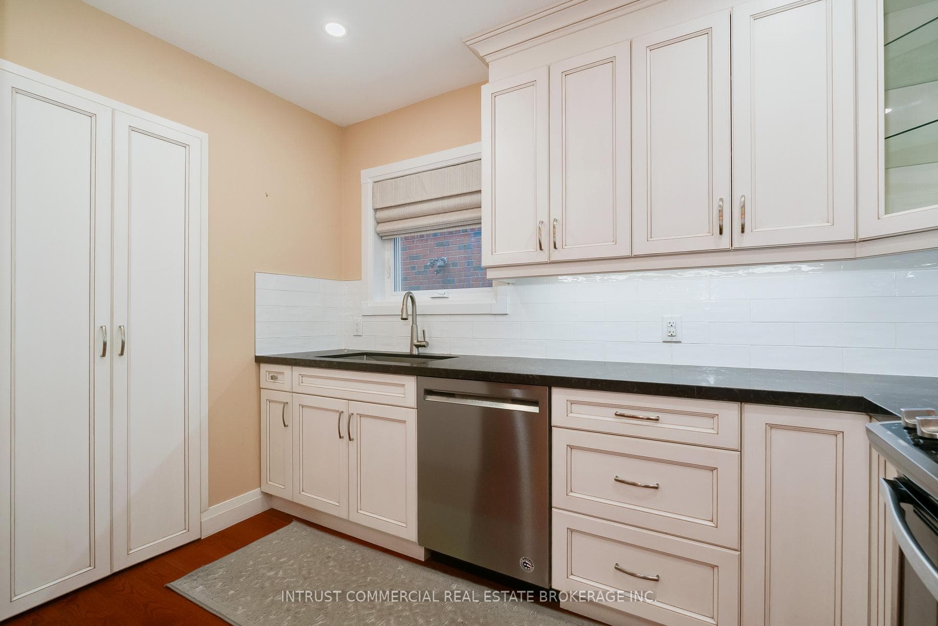 11 High Park Avenue Unit Main Floor photo 15