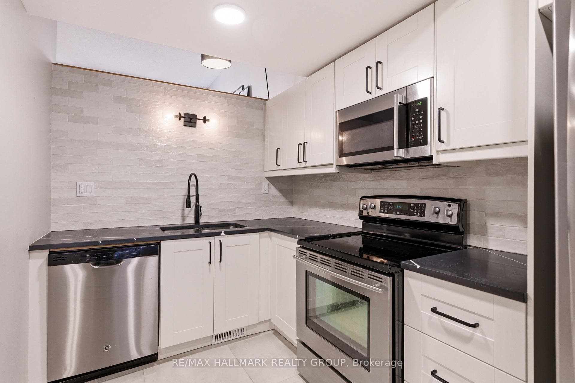 30 Montcalm Street Unit 15 photo 9