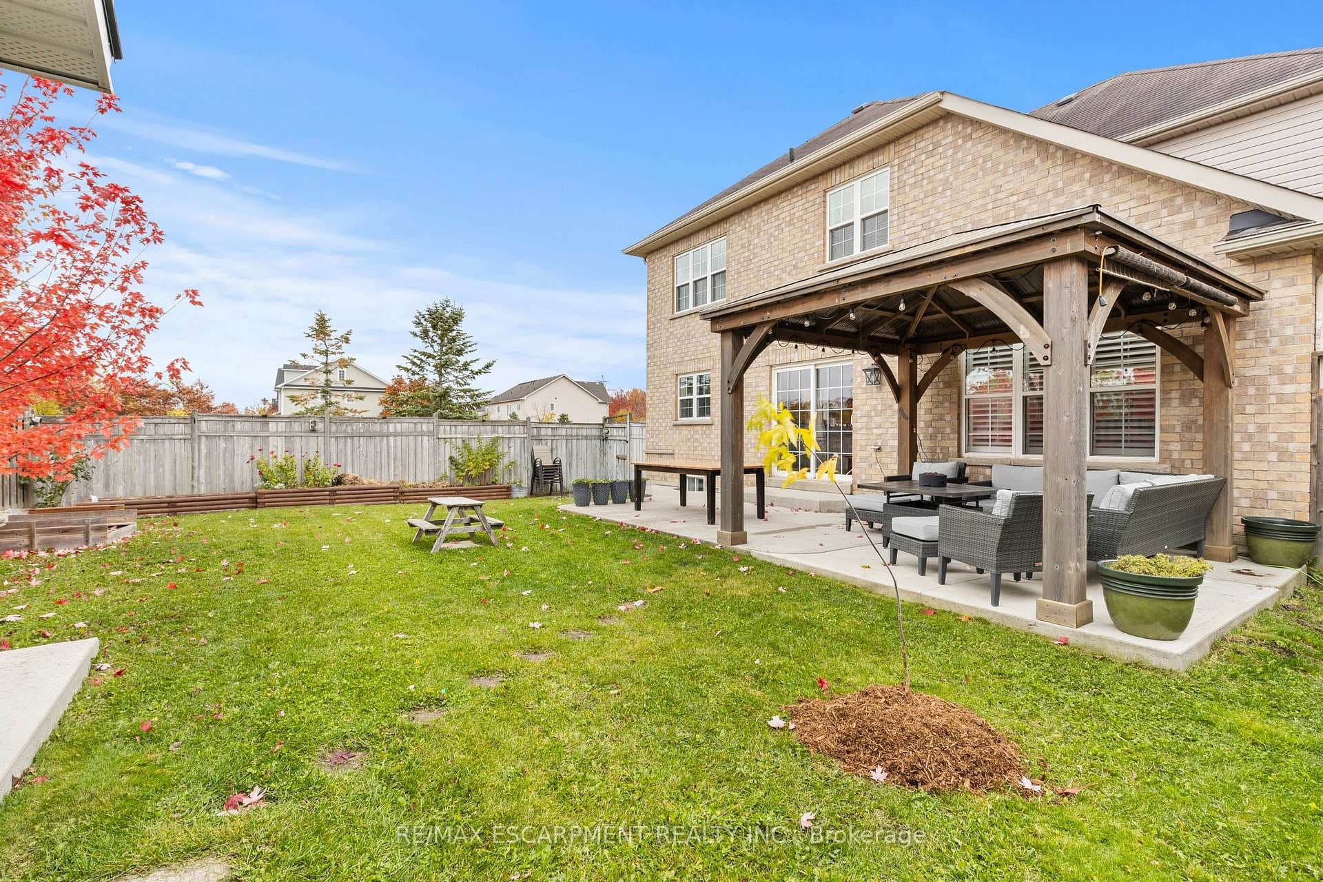 257 Wright Crescent photo 42