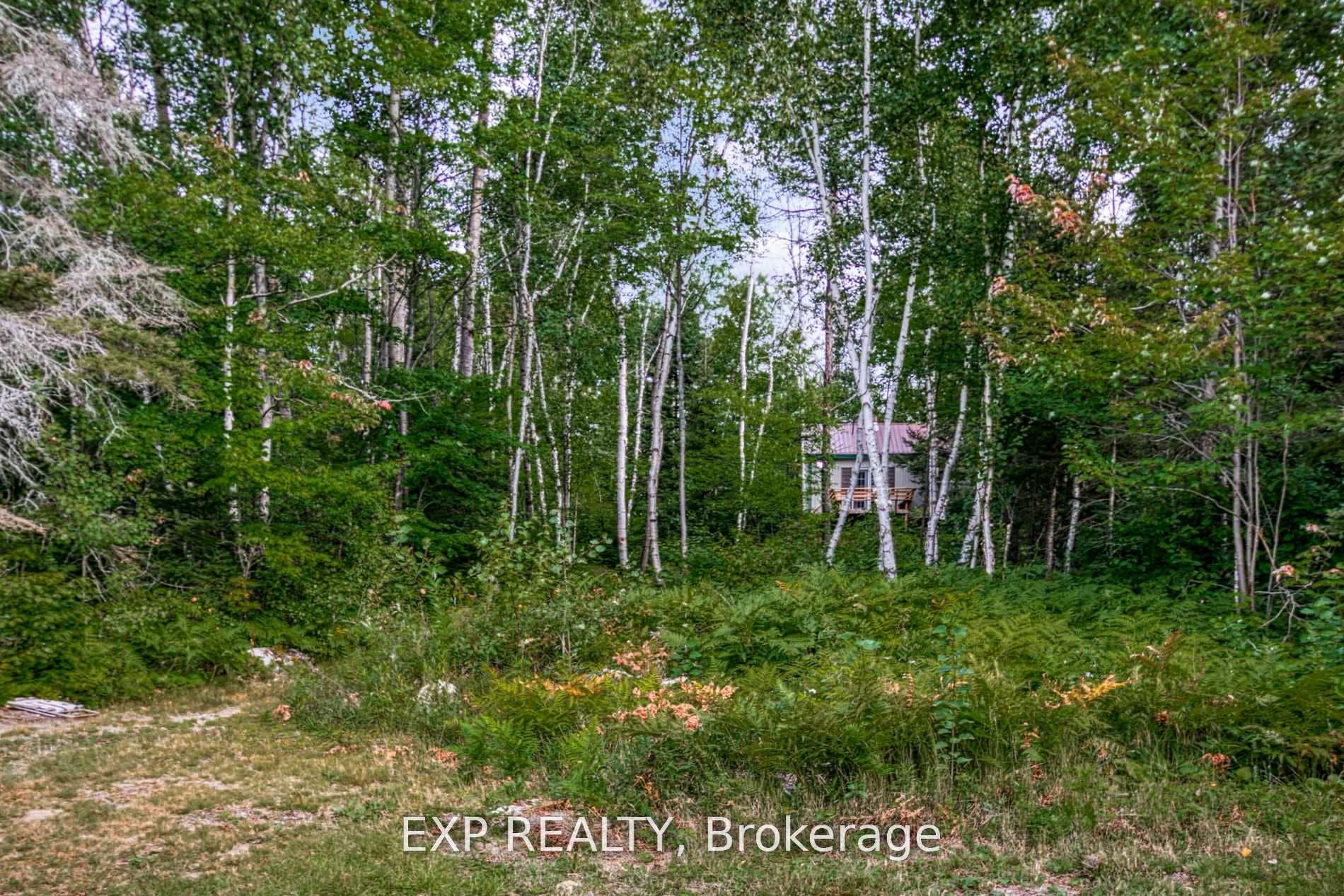 725 Lochhead Drive photo 11