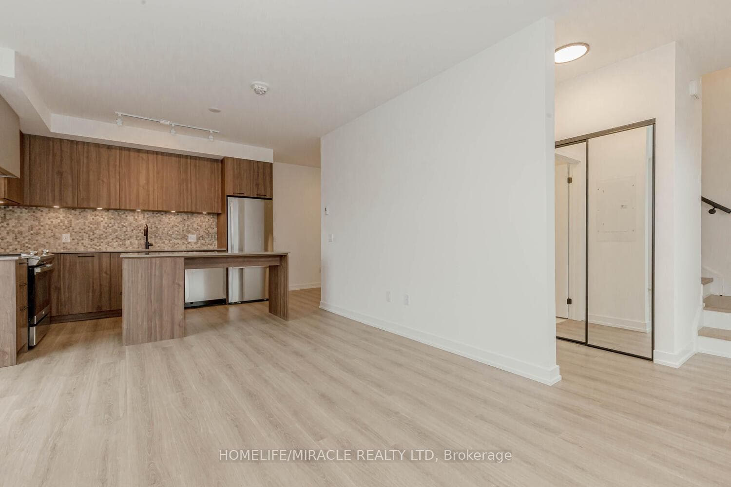 20 Lagerfeld Drive Unit 11 photo 16