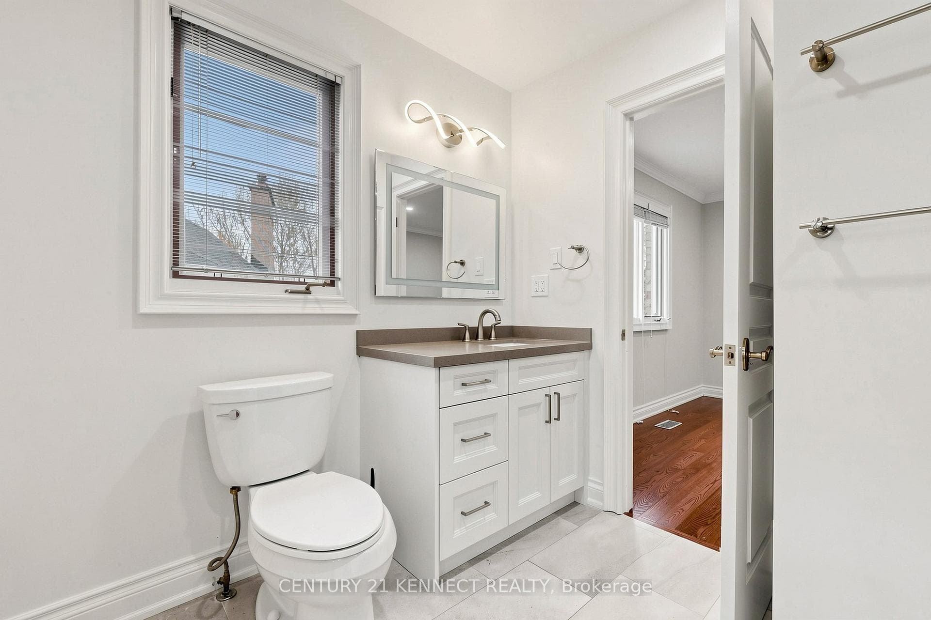 53 Grenadier Crescent photo 29