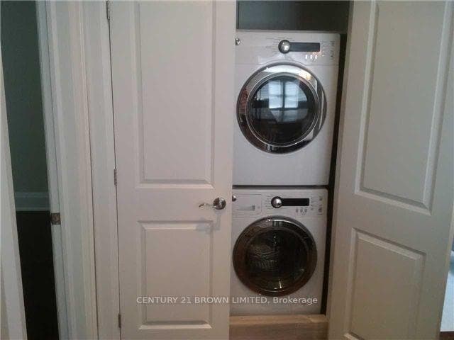 3048A Bloor Street Unit 2 photo 9