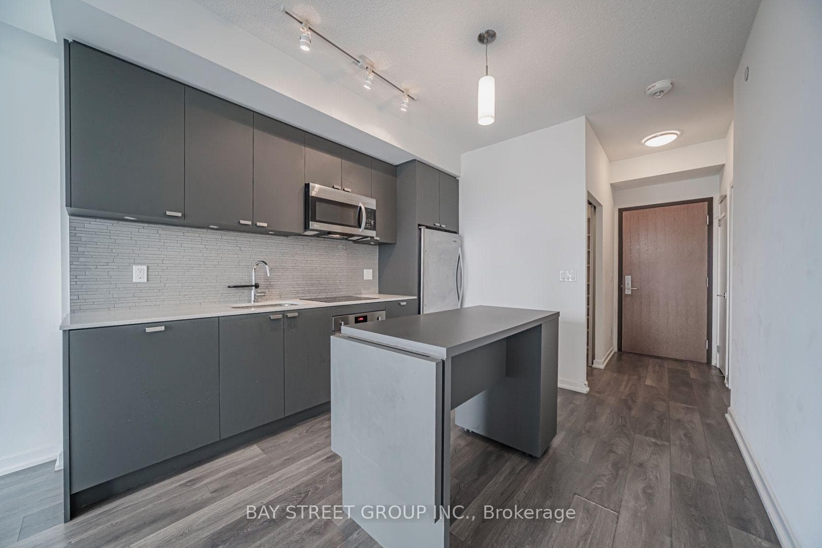 56 Forest Manor Road Unit 1205 photo 9