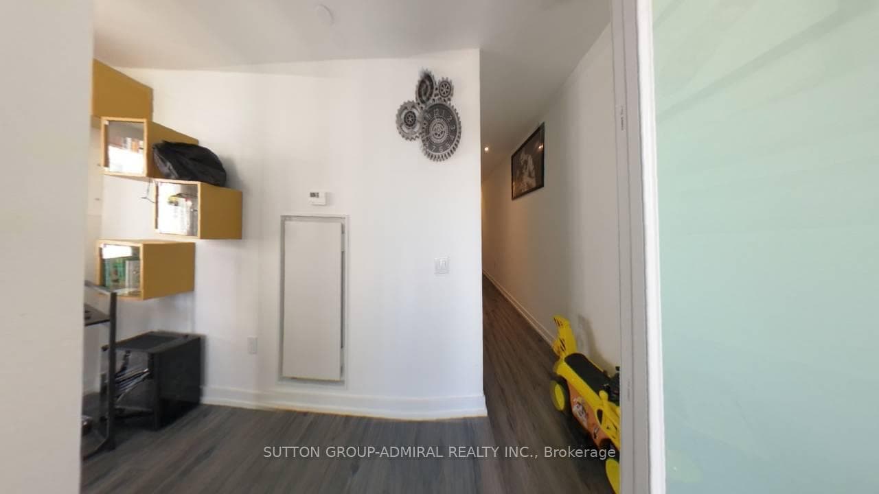 77 Shuter Street Unit 2113 photo 9