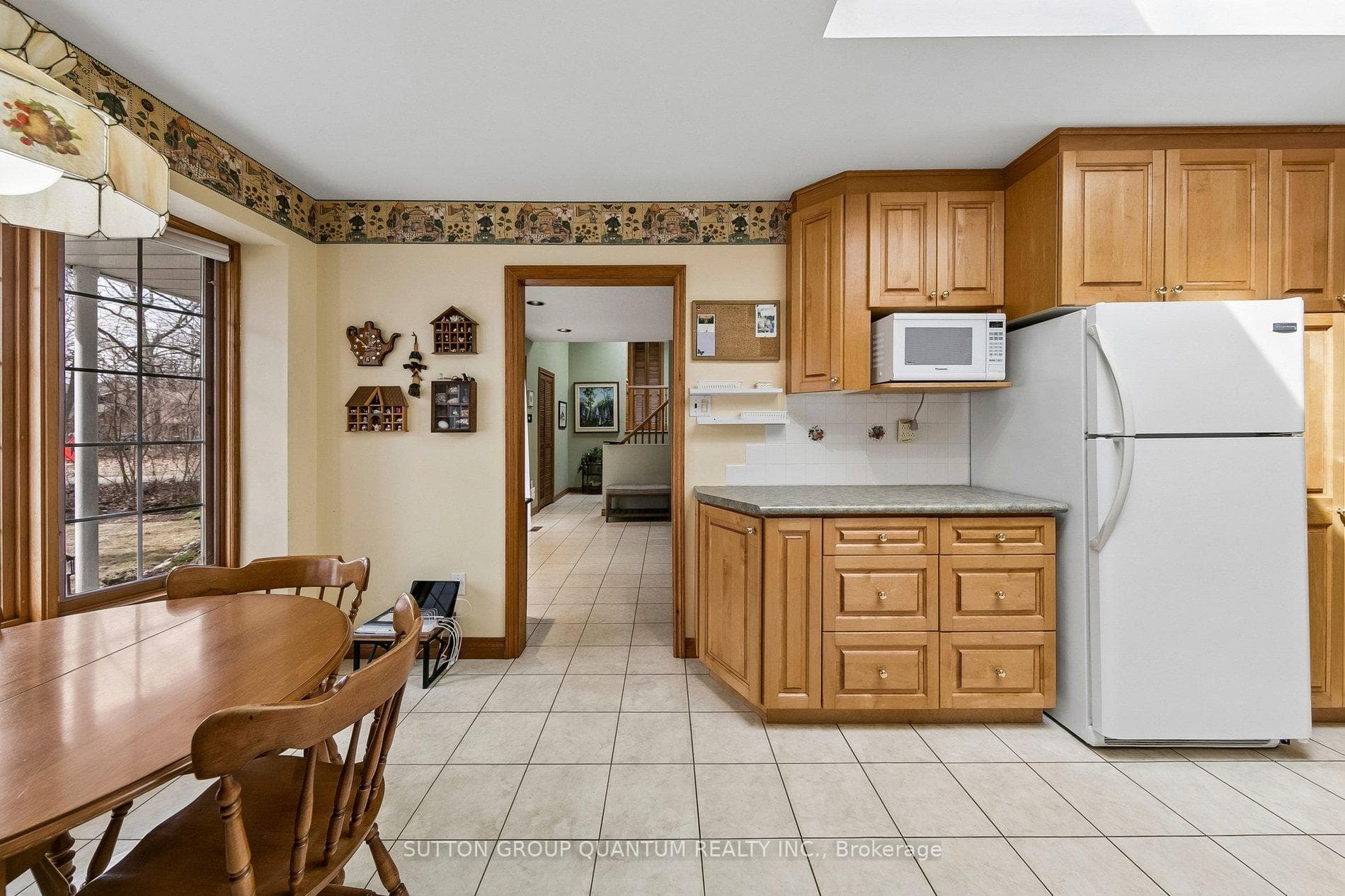 1431 Queen Victoria Avenue photo 19