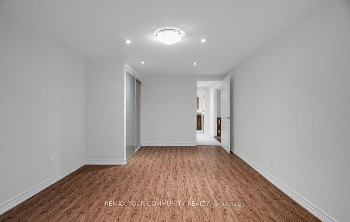 173 Kingsview Drive Unit Basement photo 25