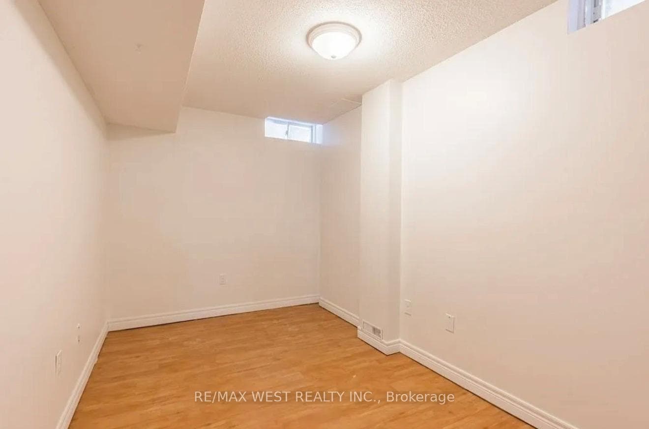 36 Haynes Court photo 17