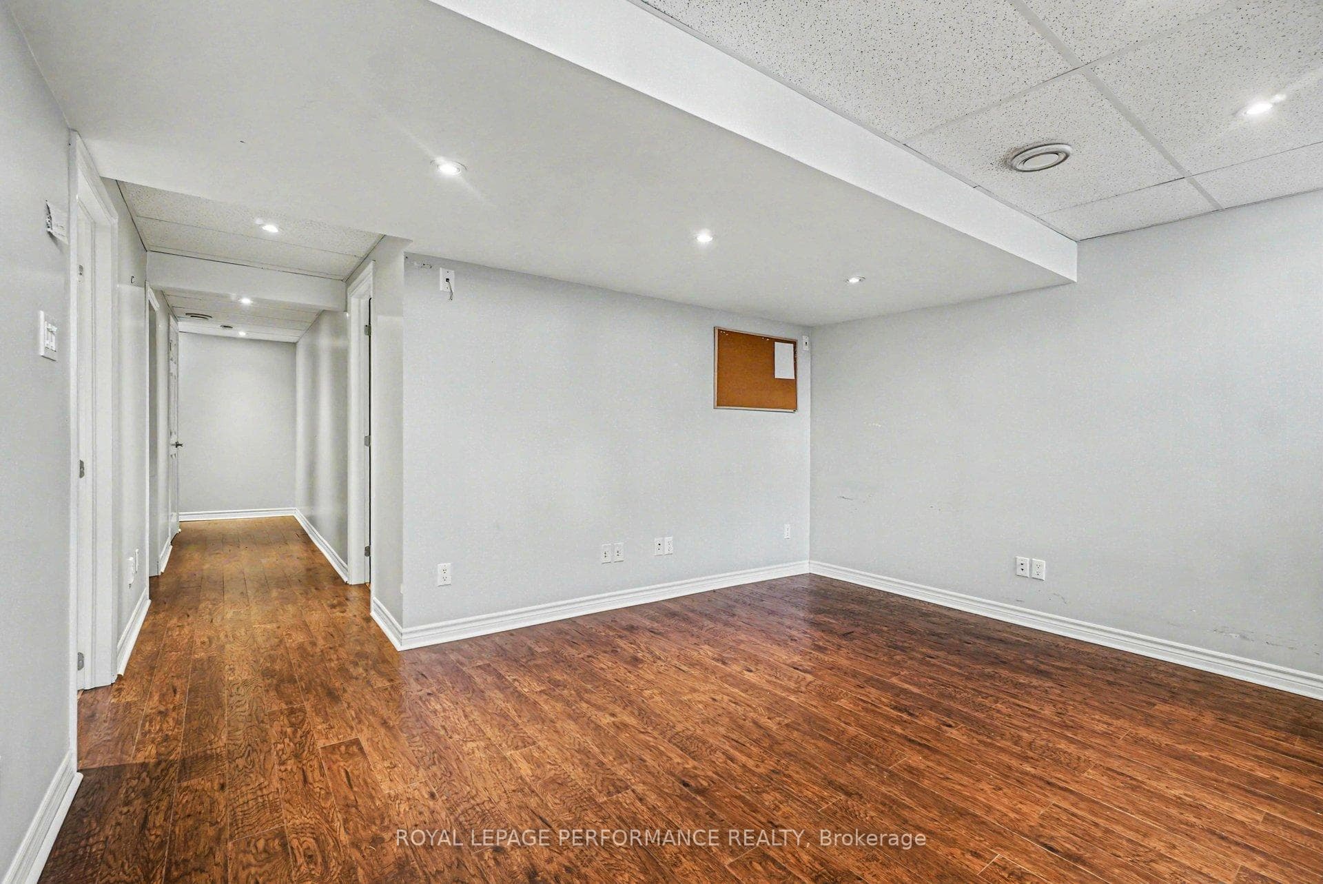 2733 Grand Canal Street photo 25