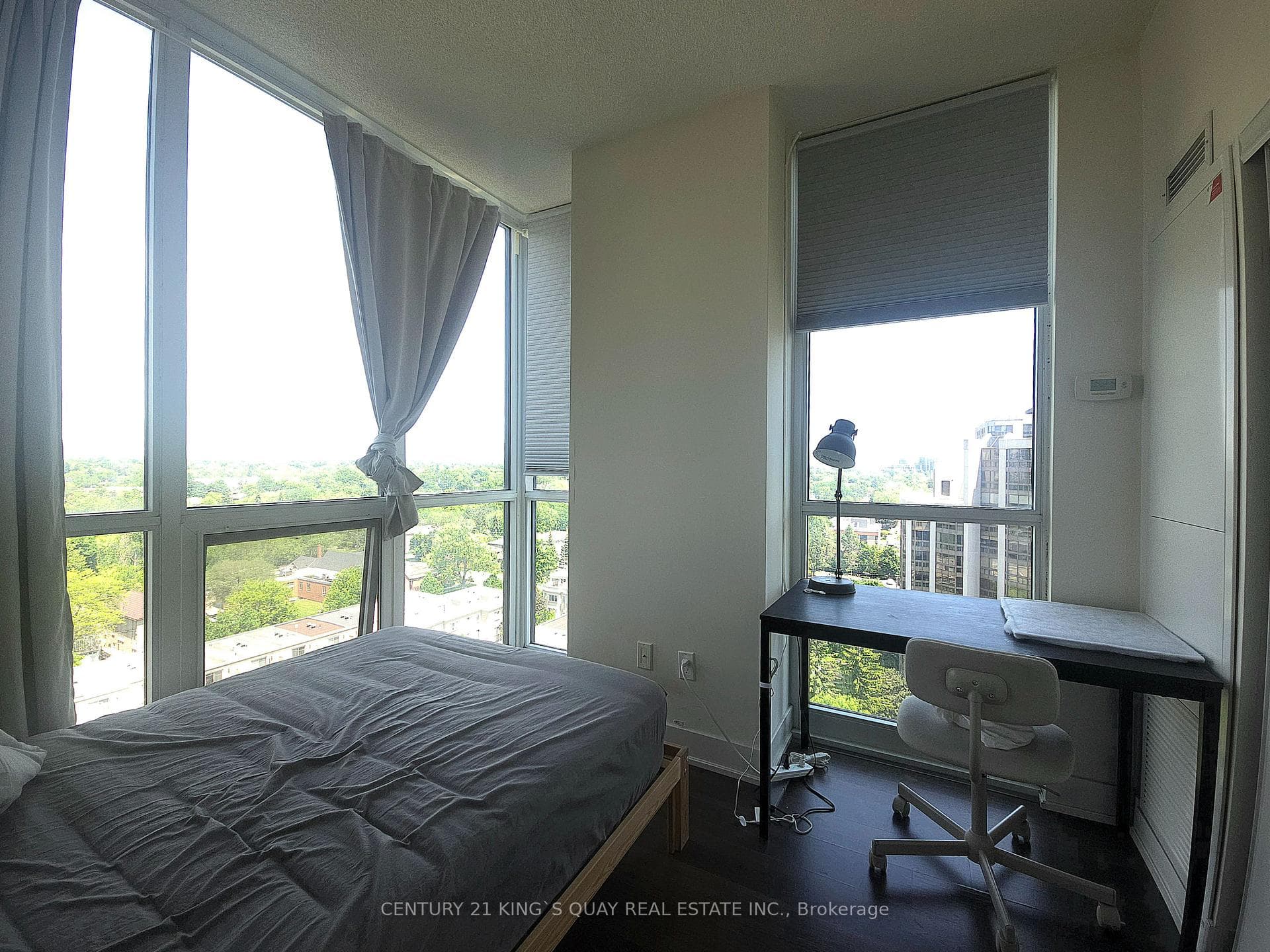 88 Sheppard Avenue Unit 1410 photo 11