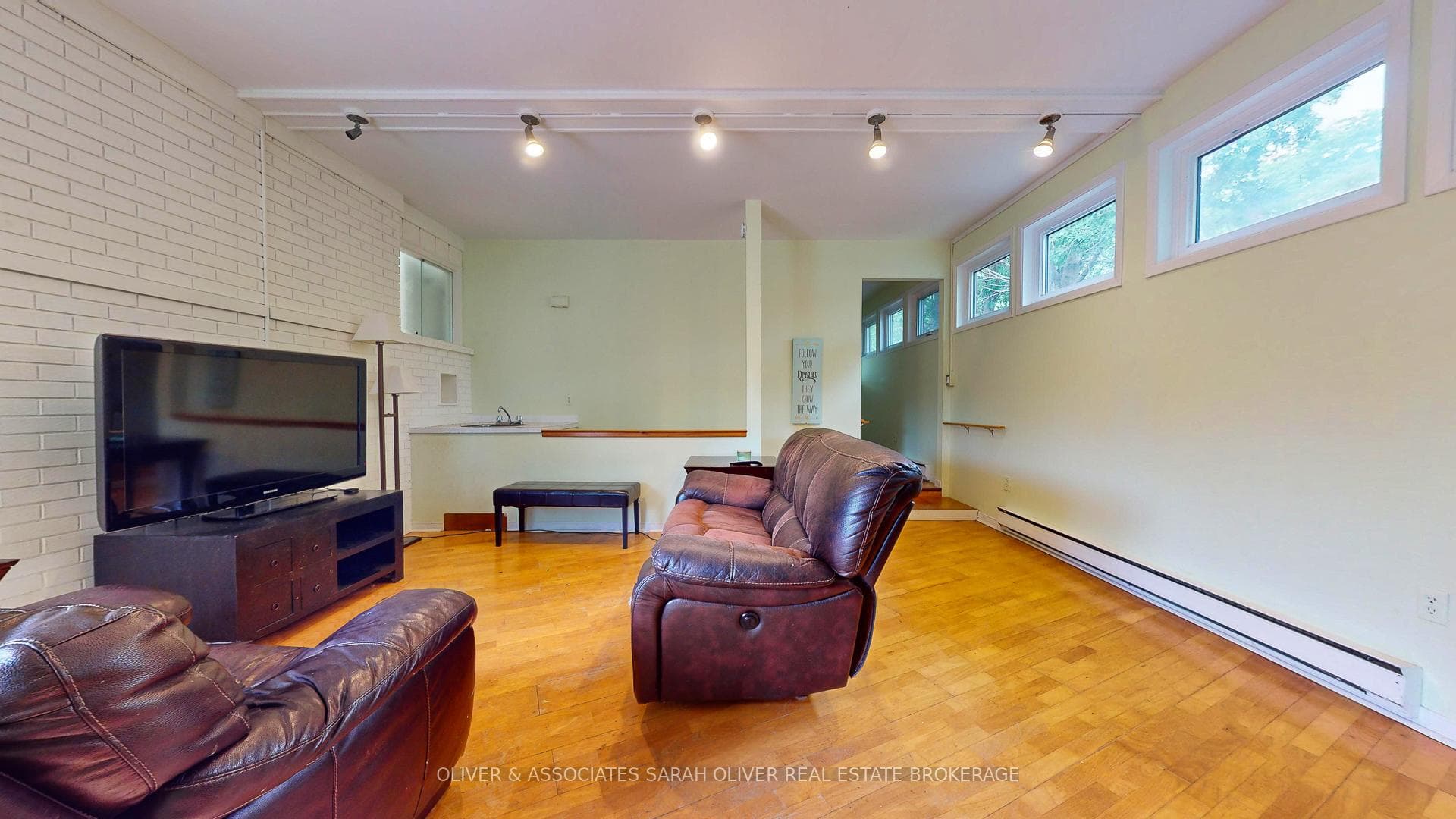 23 Oregon Road photo 21