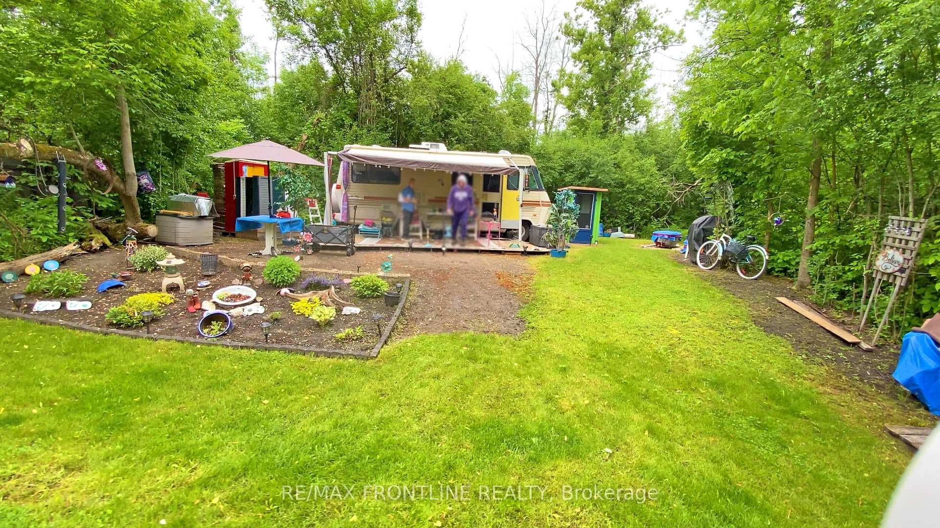 122 IRWIN Street photo 11