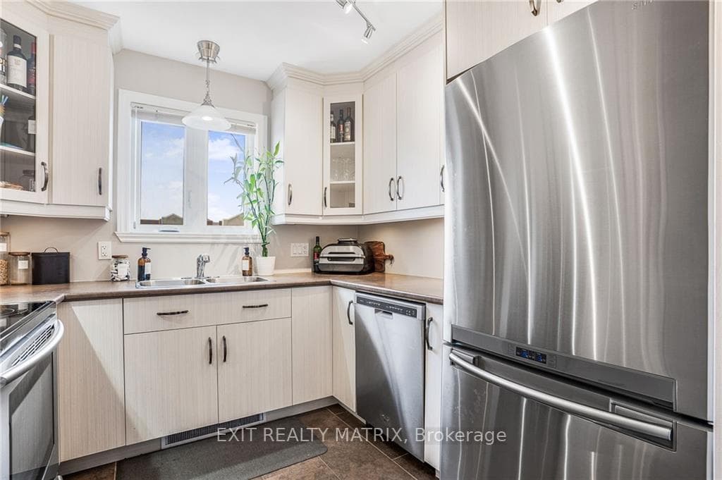 665 NELSON Street Unit 205 photo 11