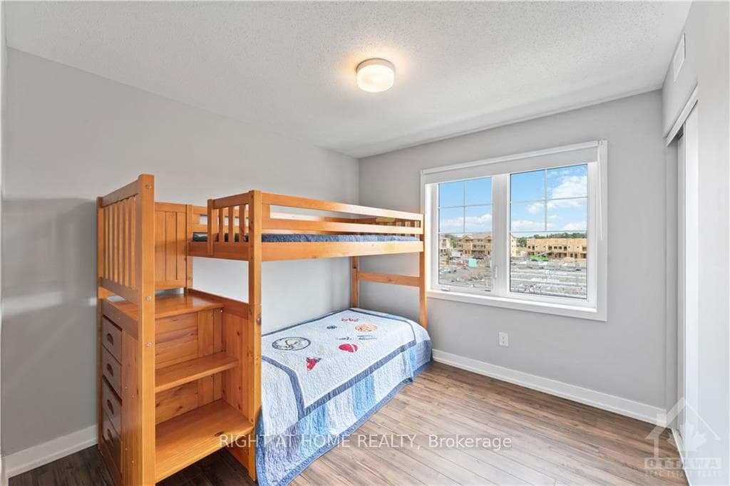 278 ANYOLITE photo 16