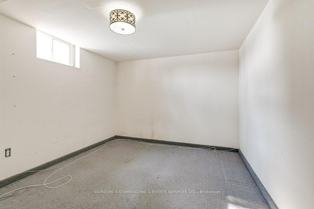 23 Snowball Crescent photo 34