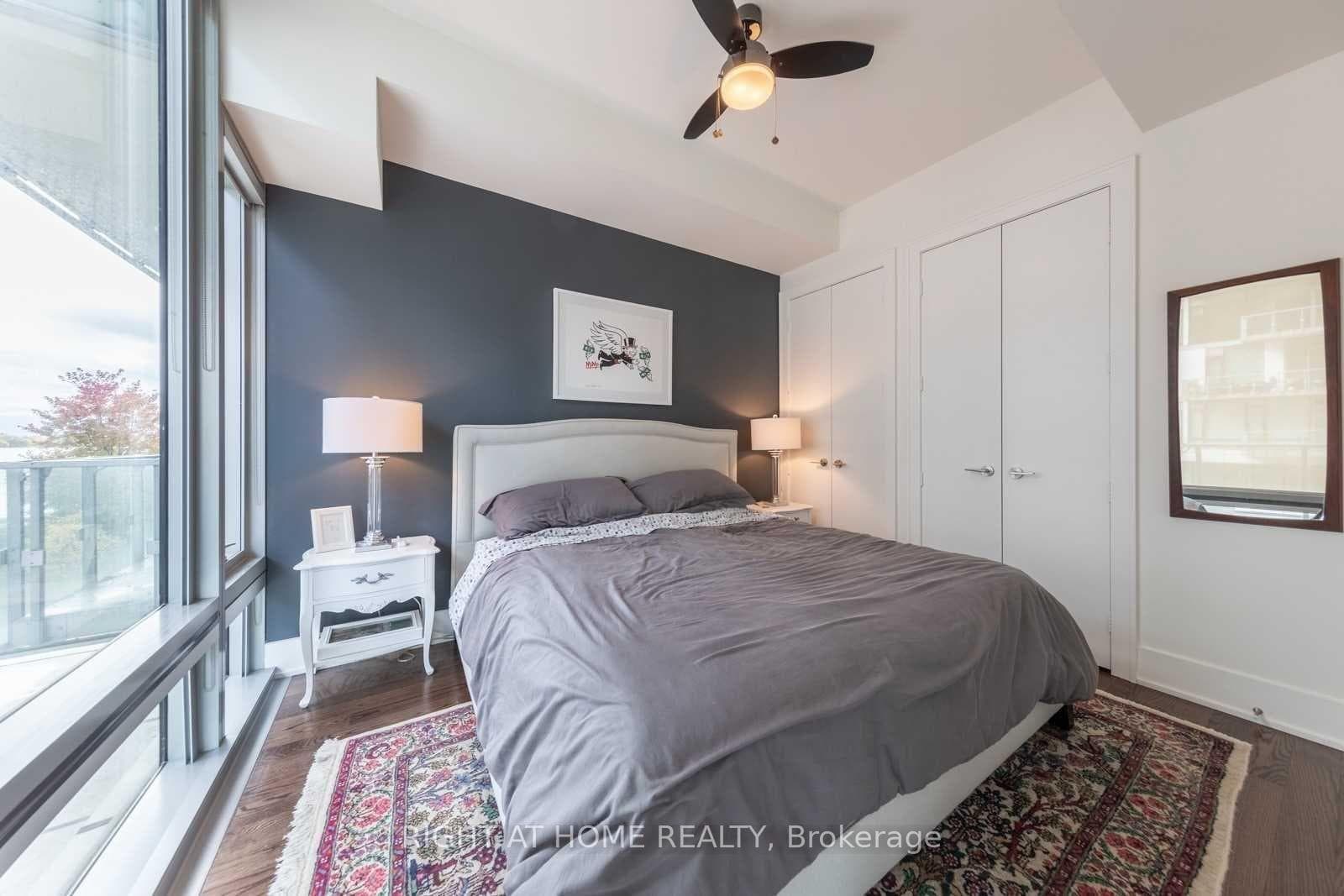 39 Queens Quay Unit 321 photo 8