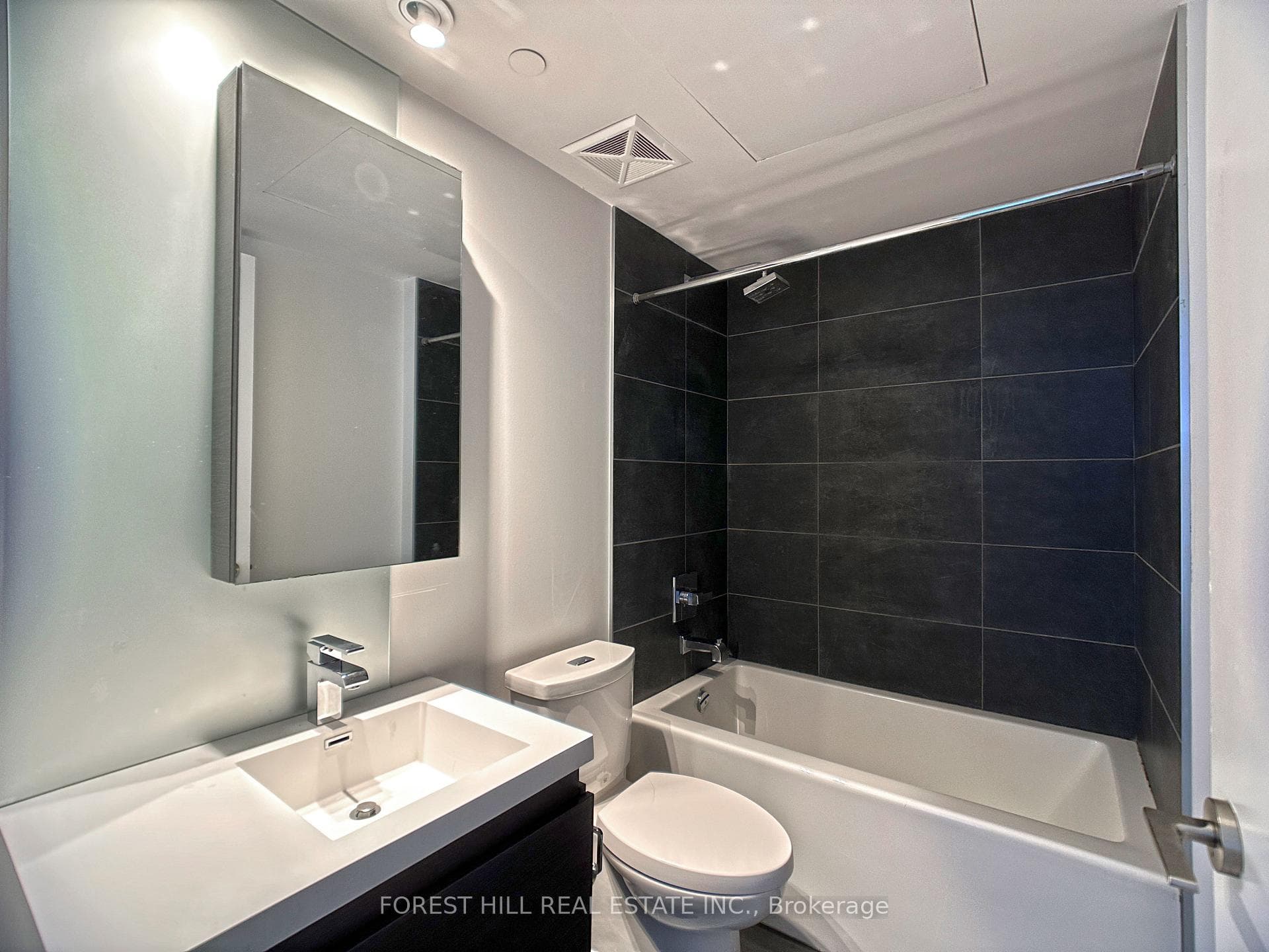 1030 King Street Unit 620 photo 12