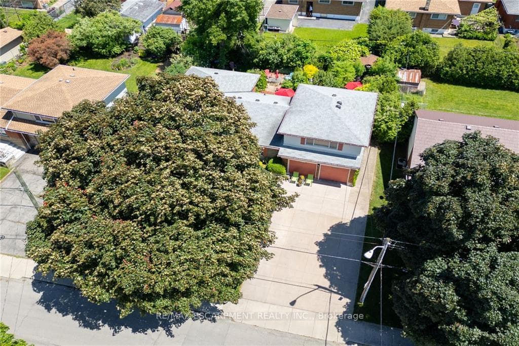 83 GAILMONT Drive photo 39