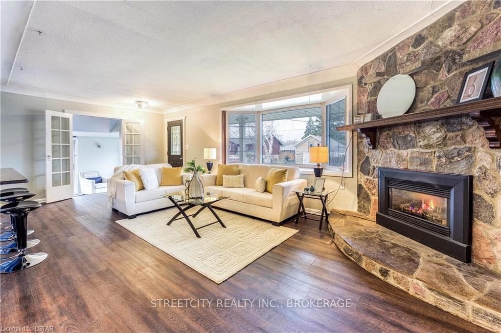 1554 FOURTH ST Street photo 9