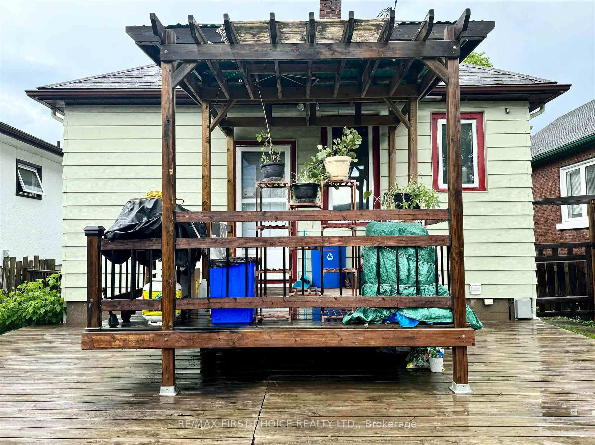 264 Amelia Street photo 22