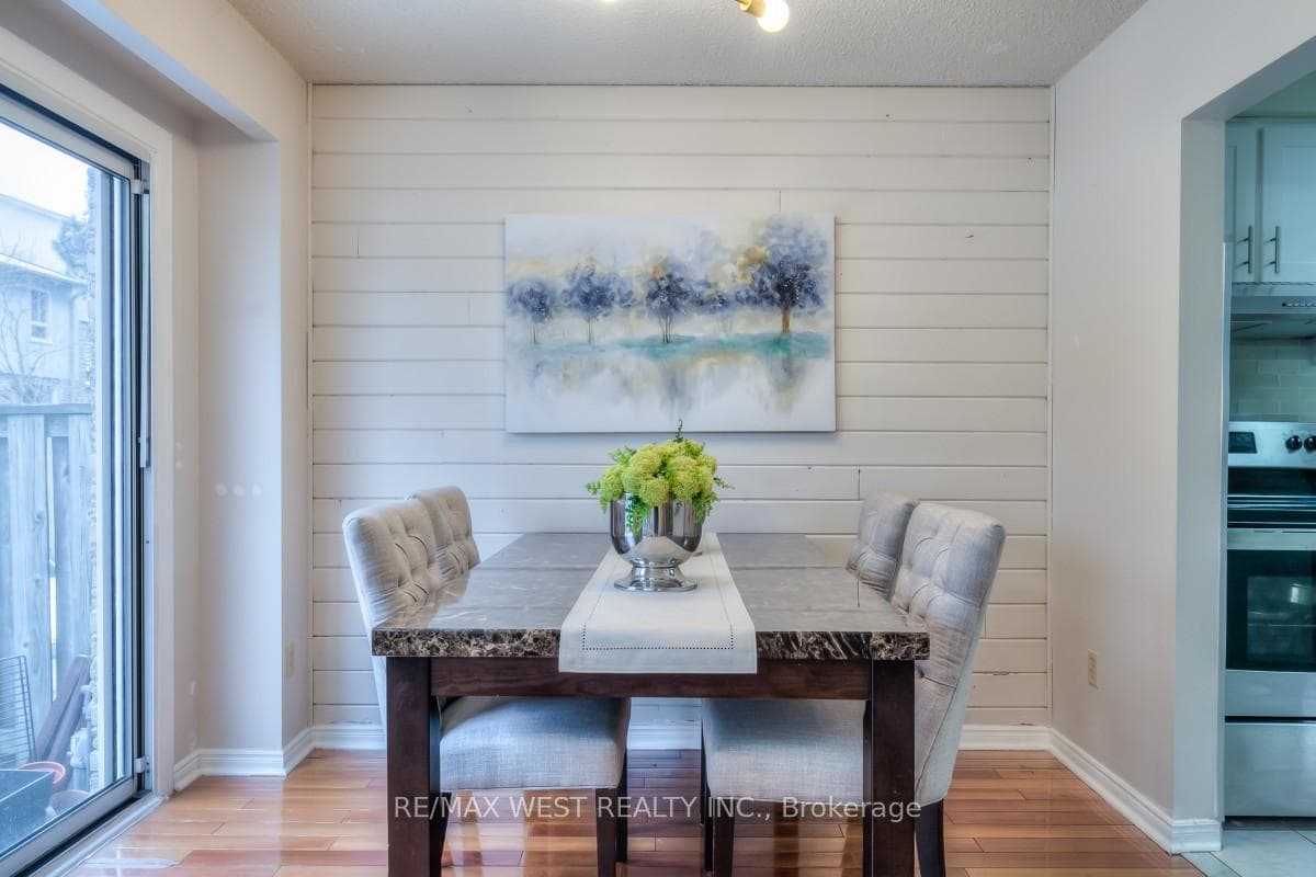 175 Alexmuir Boulevard Unit 1 photo 11
