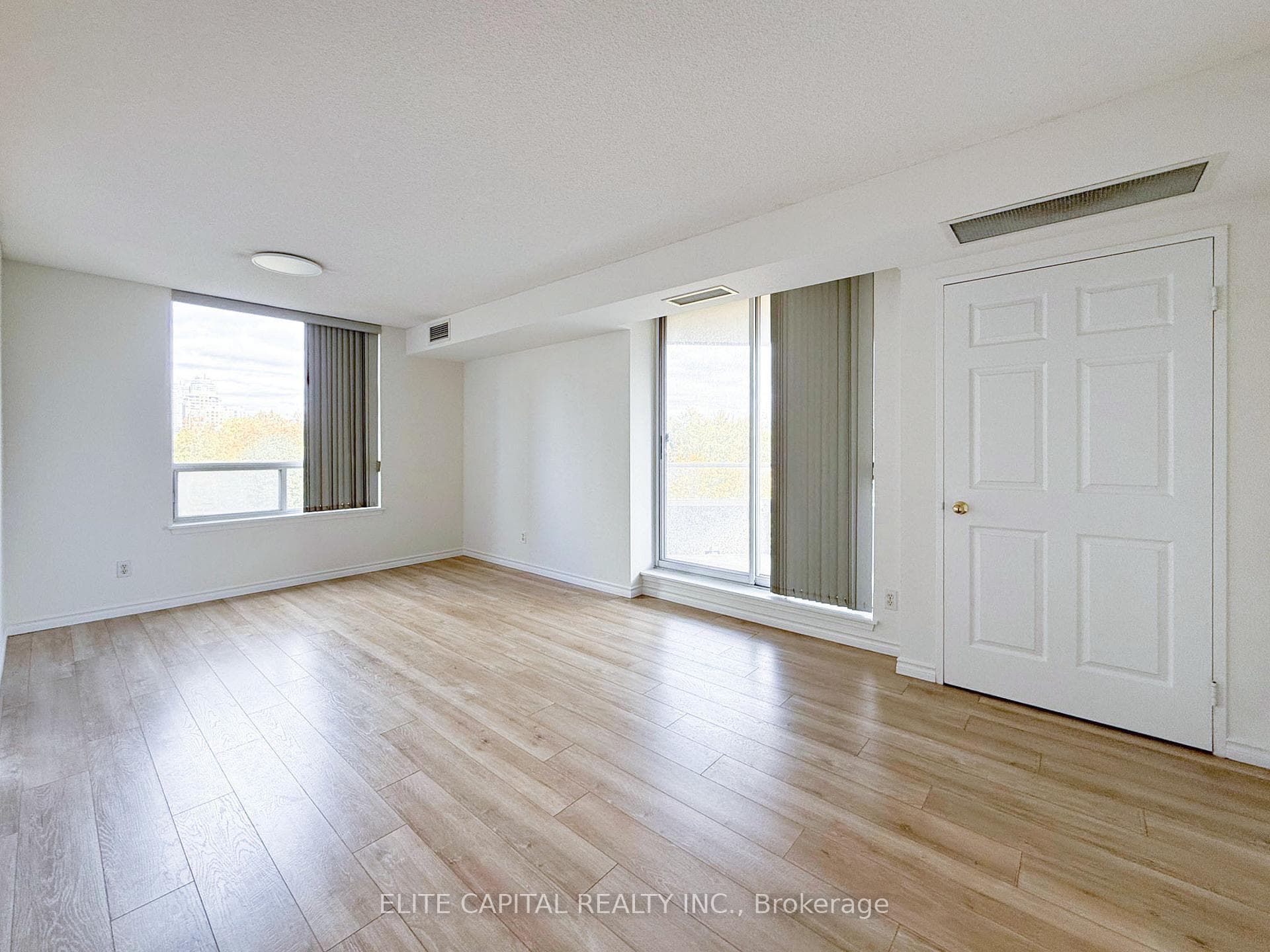 35 Empress Avenue Unit 502 photo 2