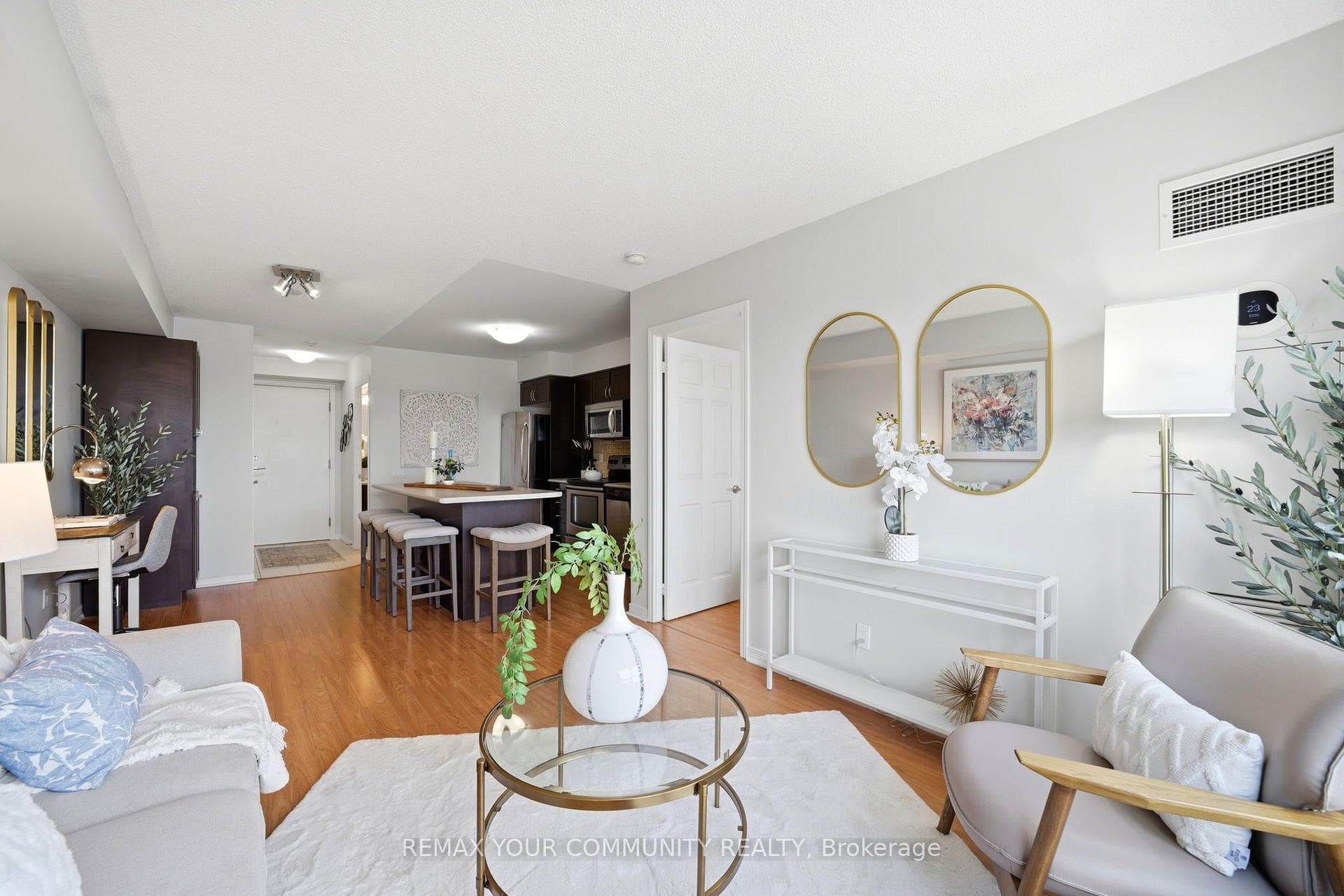60 Heintzman Street Unit 2102 photo 4