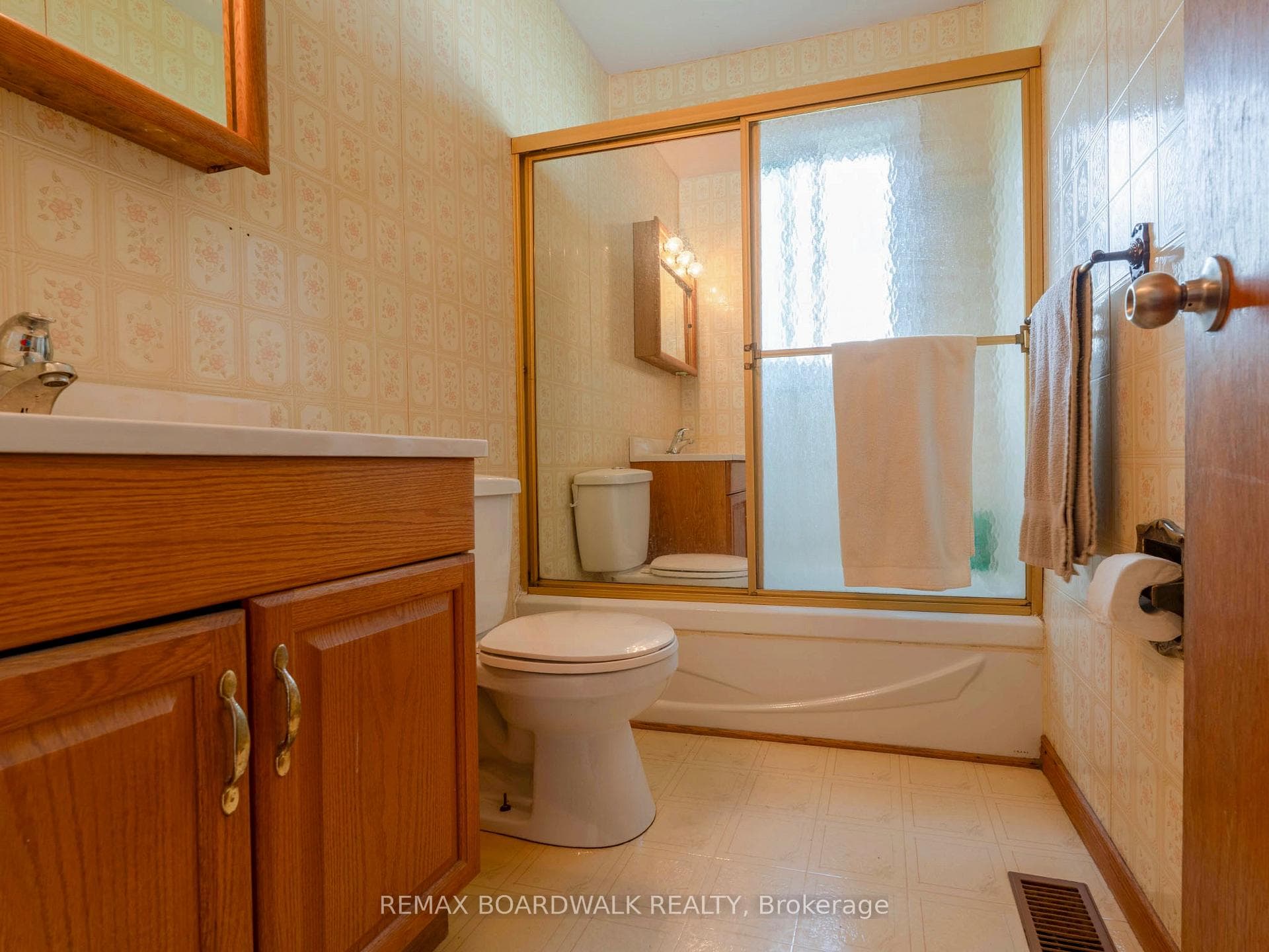 Main Bathroom