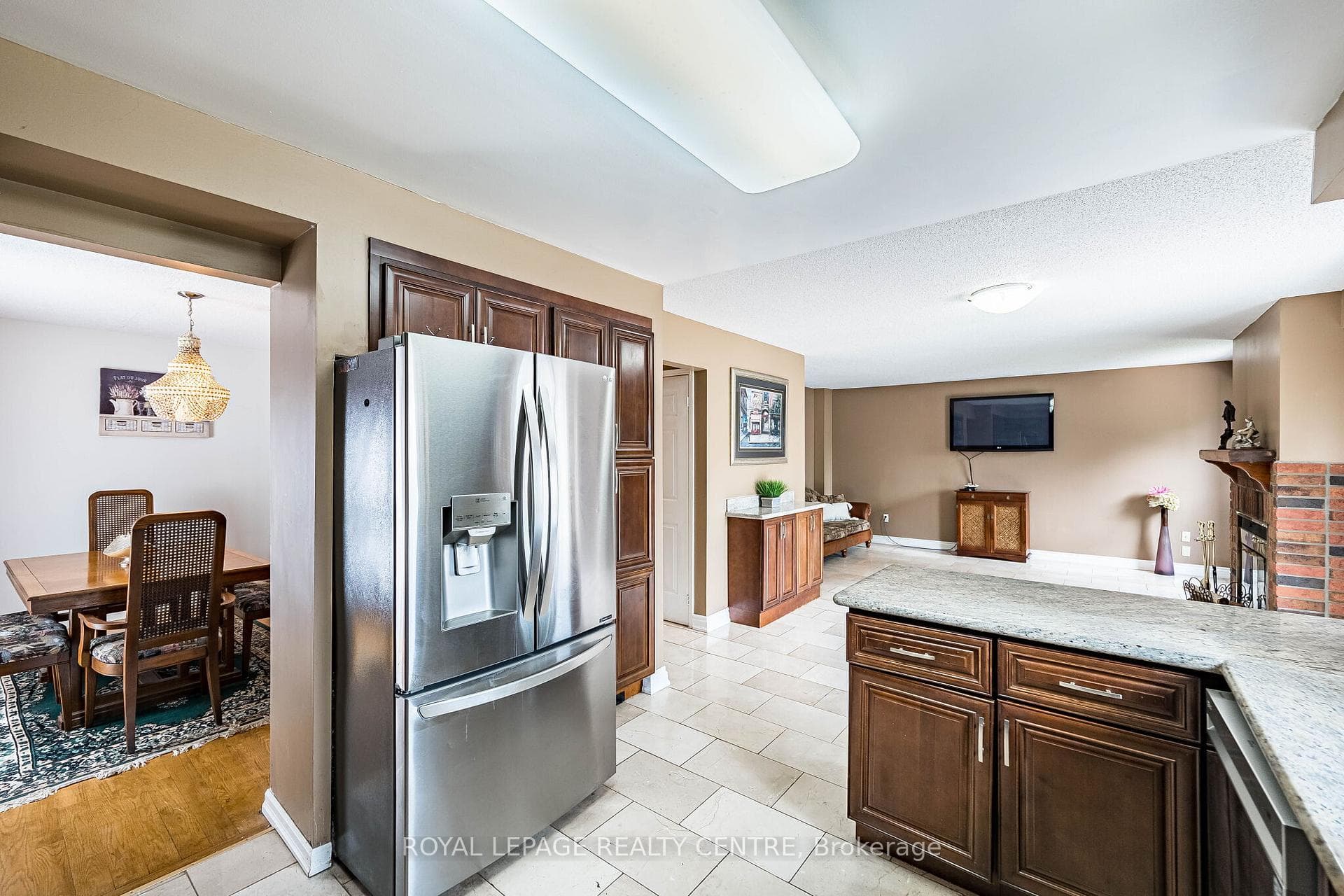 3211 Dovetail Mews photo 14