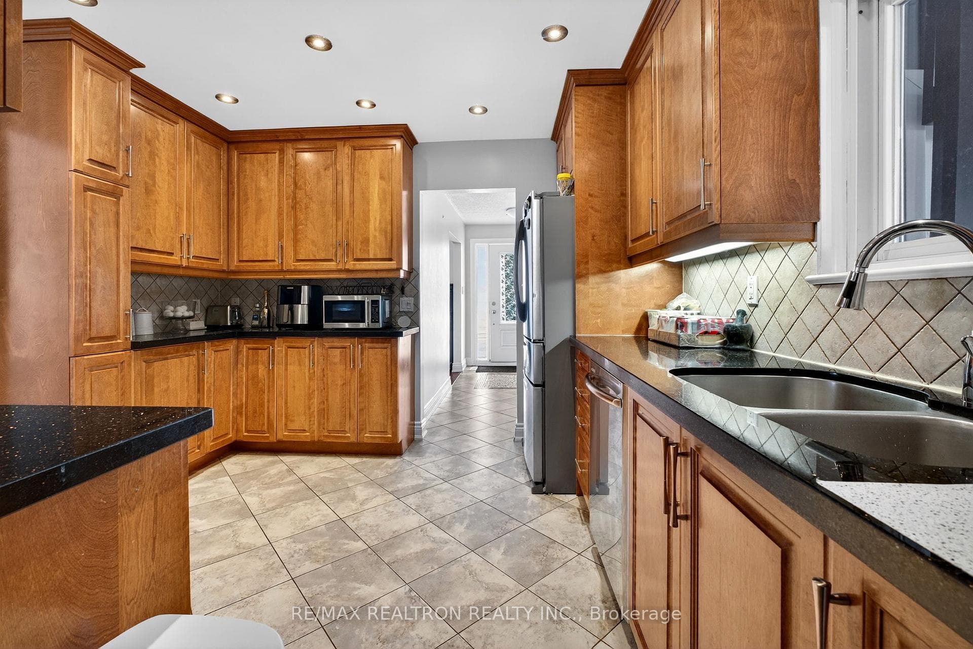 301 Lupin Drive photo 26