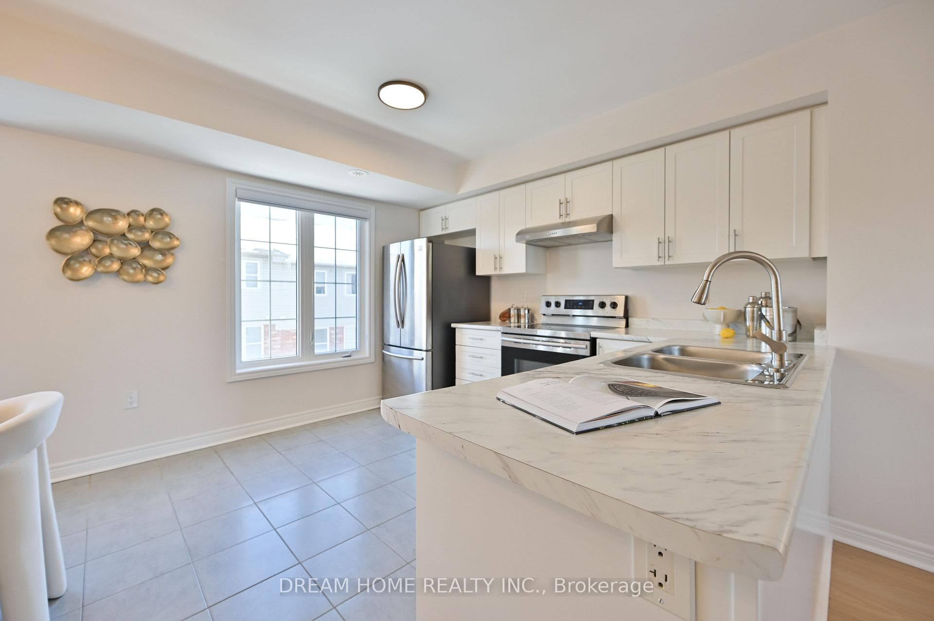 2280 Baronwood Drive Unit 98 photo 16