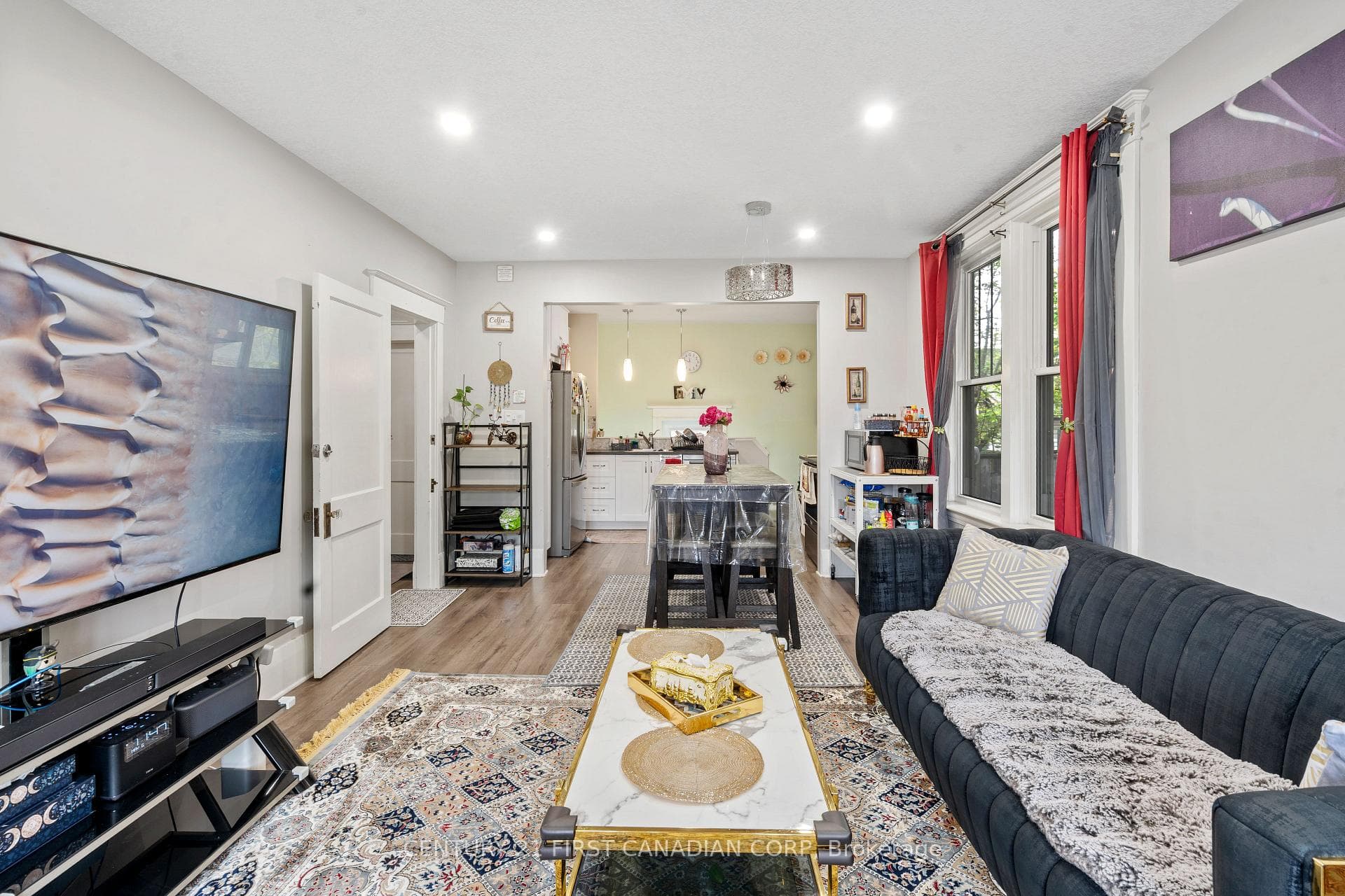 594 Highbury Avenue photo 8