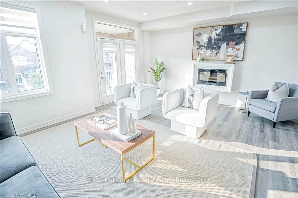 490 SILVER MAPLE Road photo 17