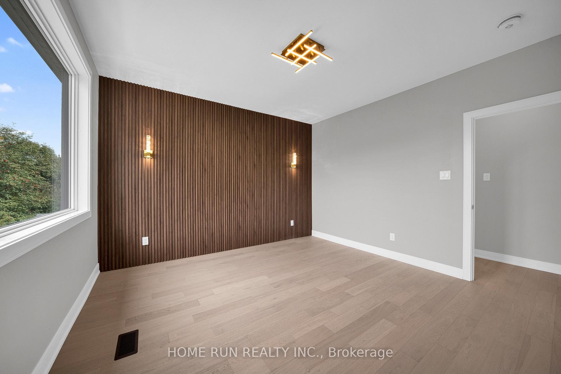 297 Dovercourt Avenue photo 13