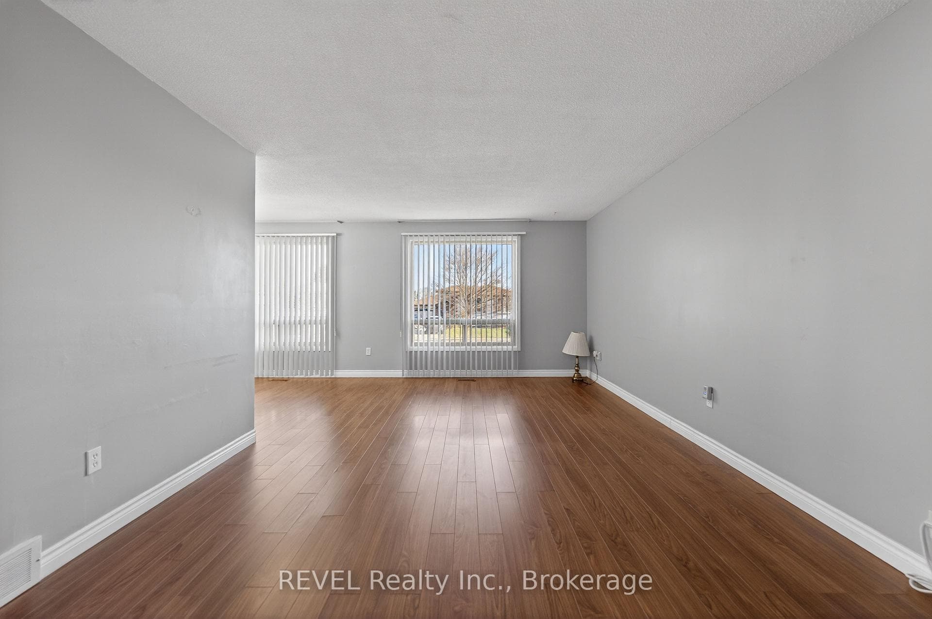 19 Lynwood Drive photo 10